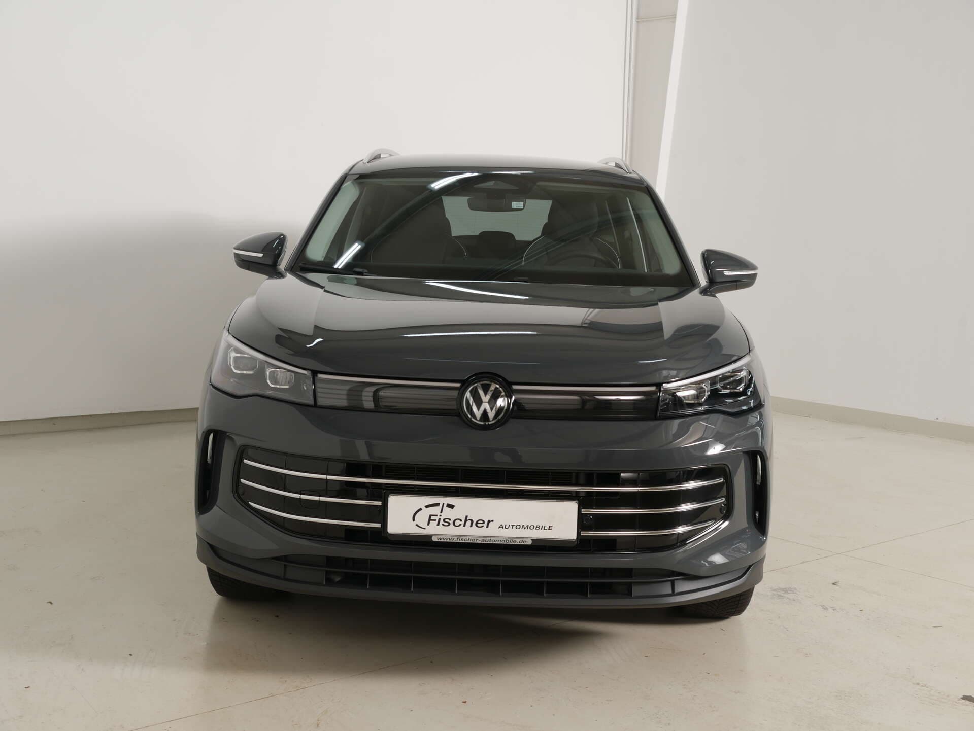 VOLKSWAGEN Tiguan, photo 1 sur 17
