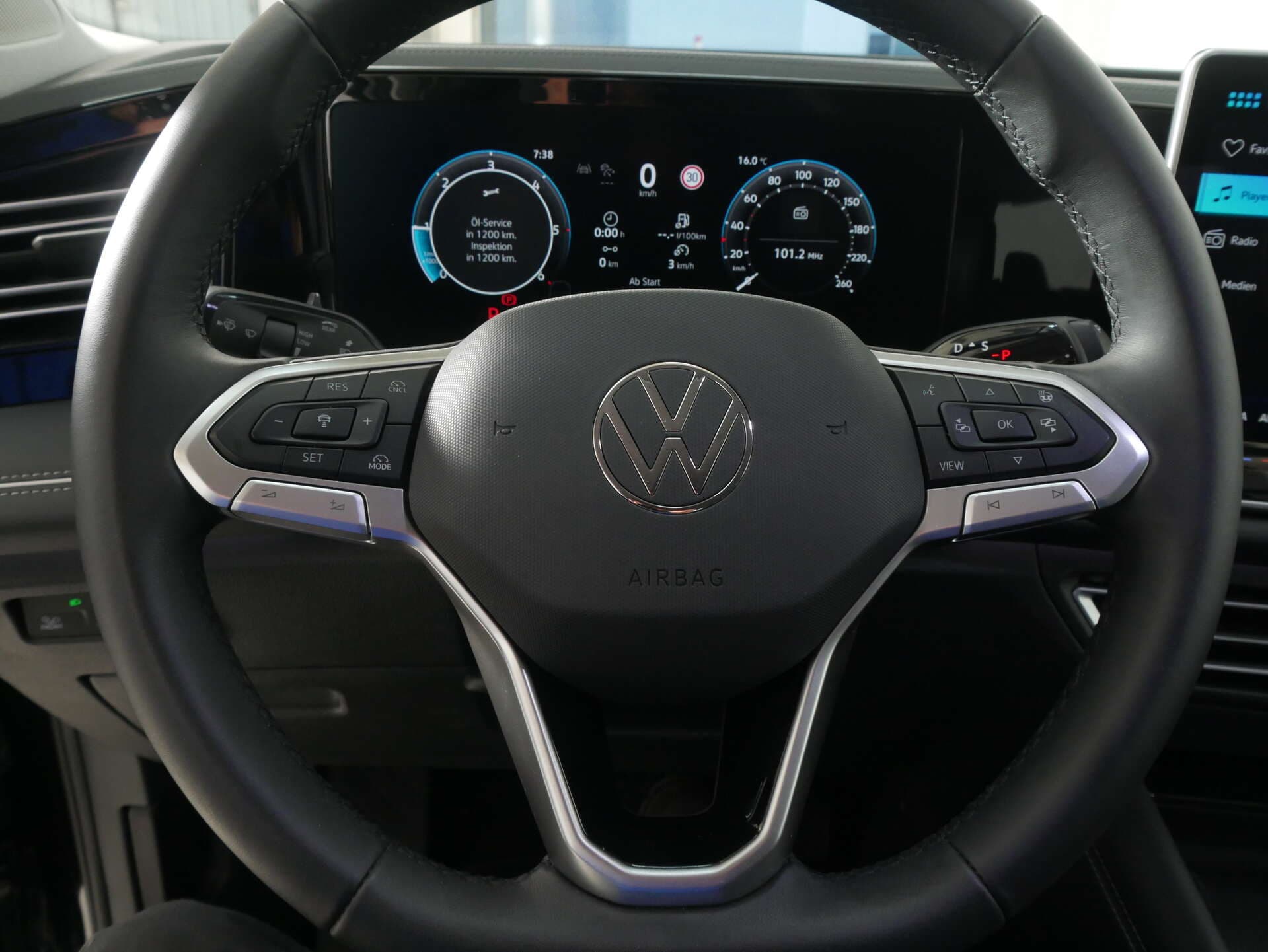 VOLKSWAGEN Tiguan, photo 10 sur 17