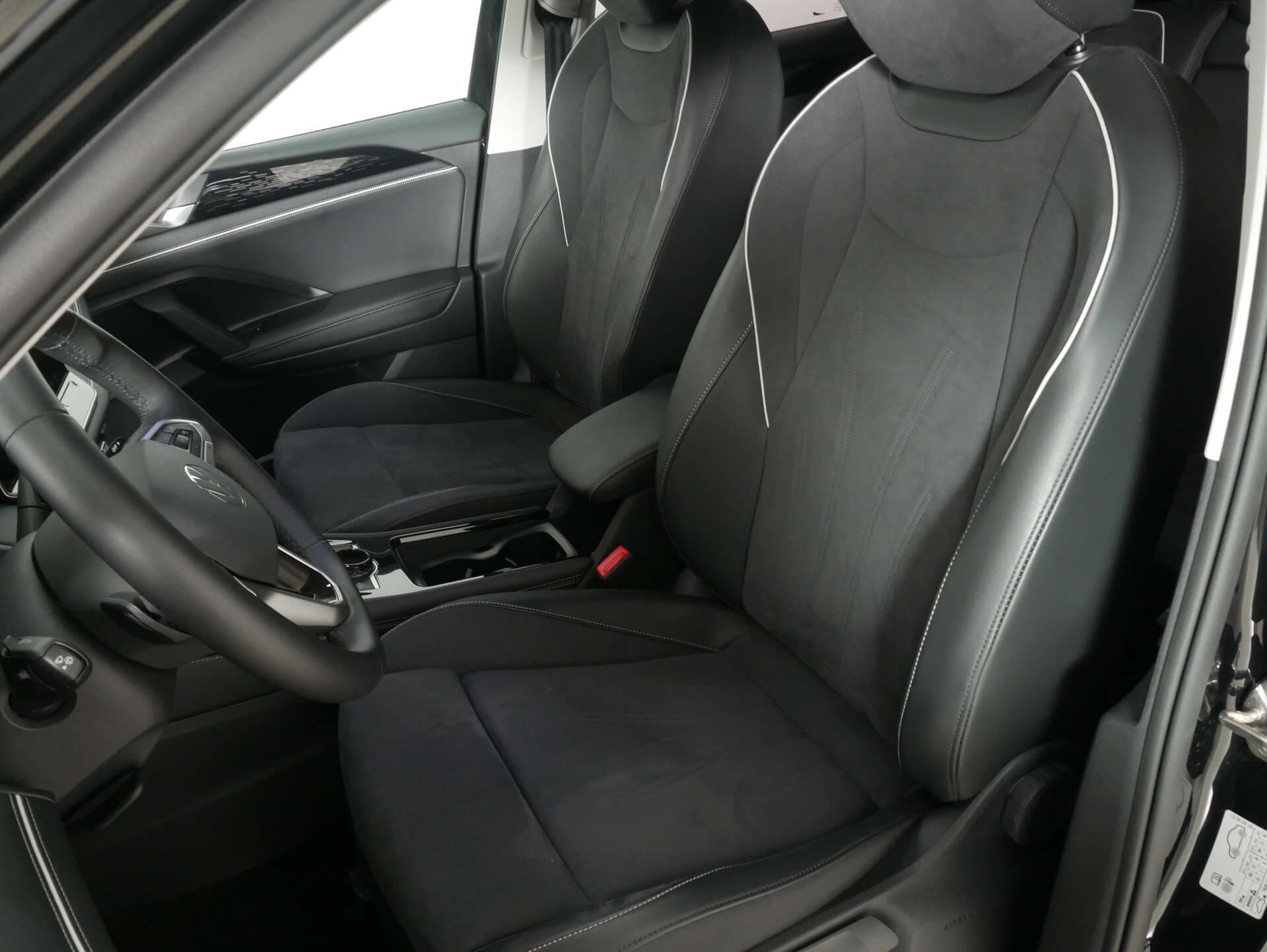 VOLKSWAGEN Tiguan, photo 16 sur 17
