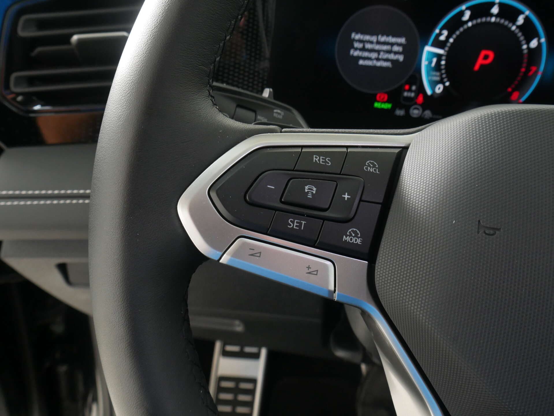 VOLKSWAGEN Tiguan, photo 9 sur 17