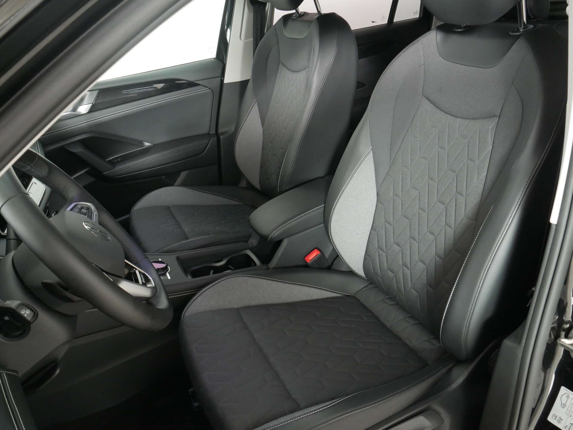 VOLKSWAGEN Tiguan, photo 13 sur 17