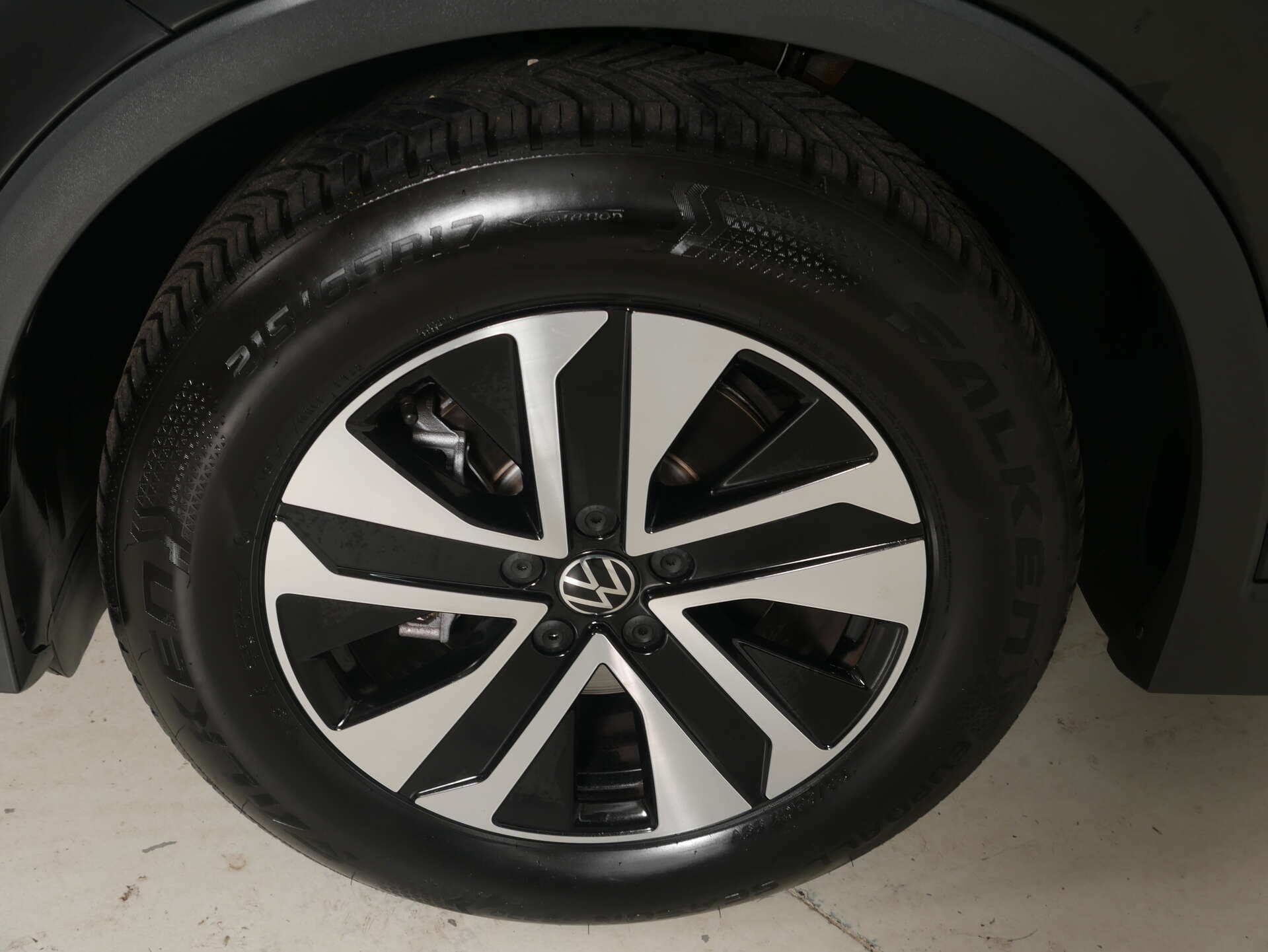 VOLKSWAGEN Tiguan, photo 3 sur 17
