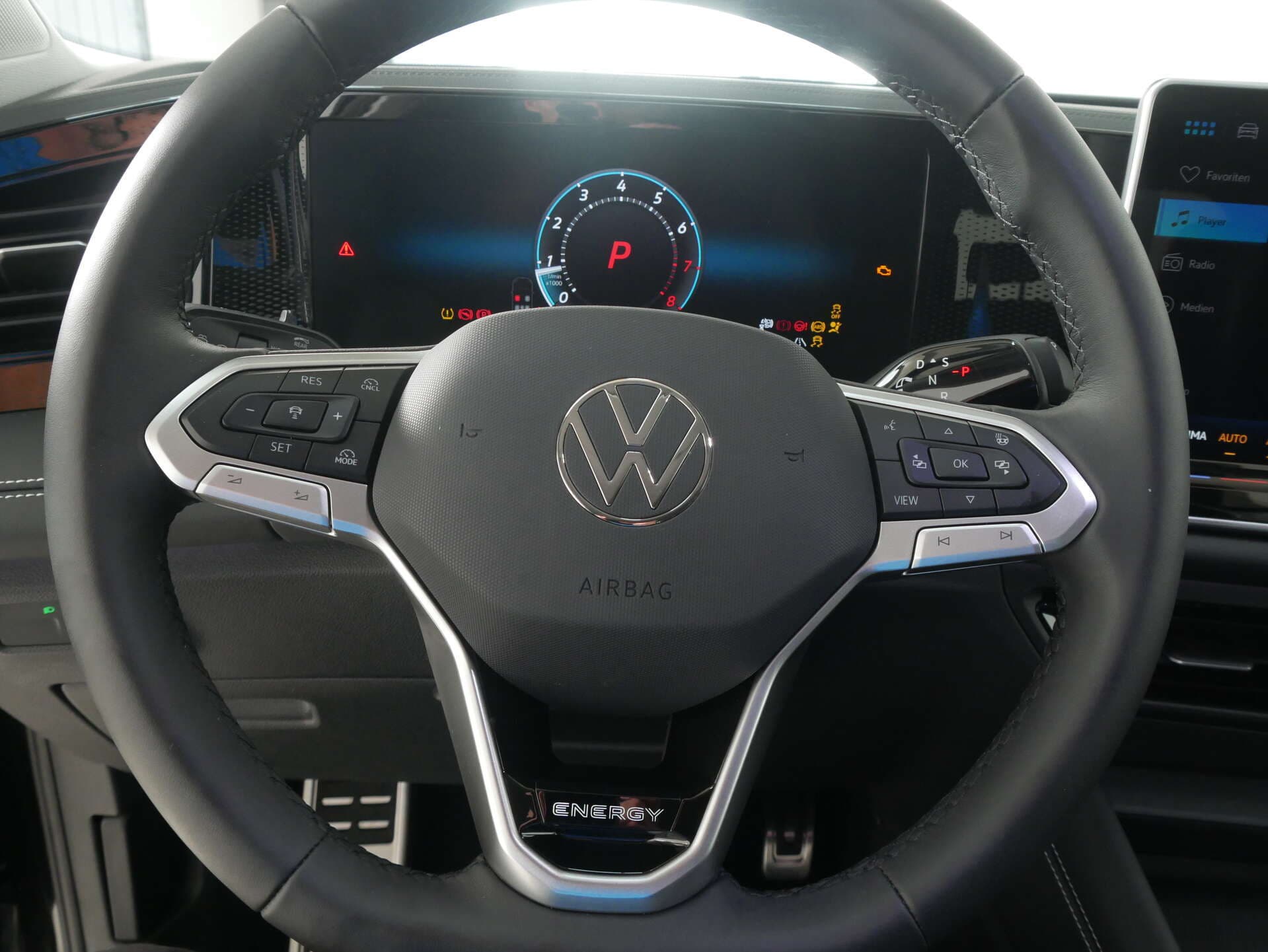 VOLKSWAGEN Tiguan, photo 8 sur 17