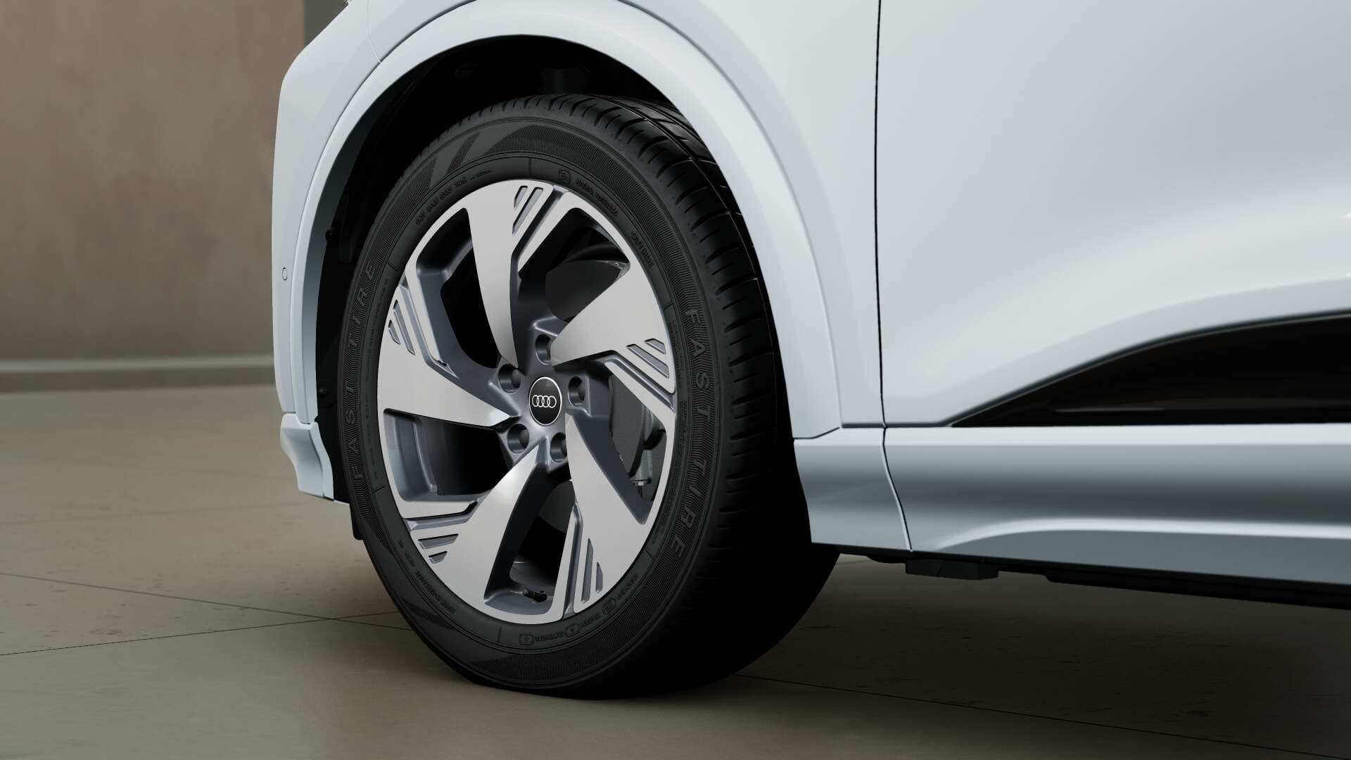 AUDI Q6 SUV, photo 9 sur 10