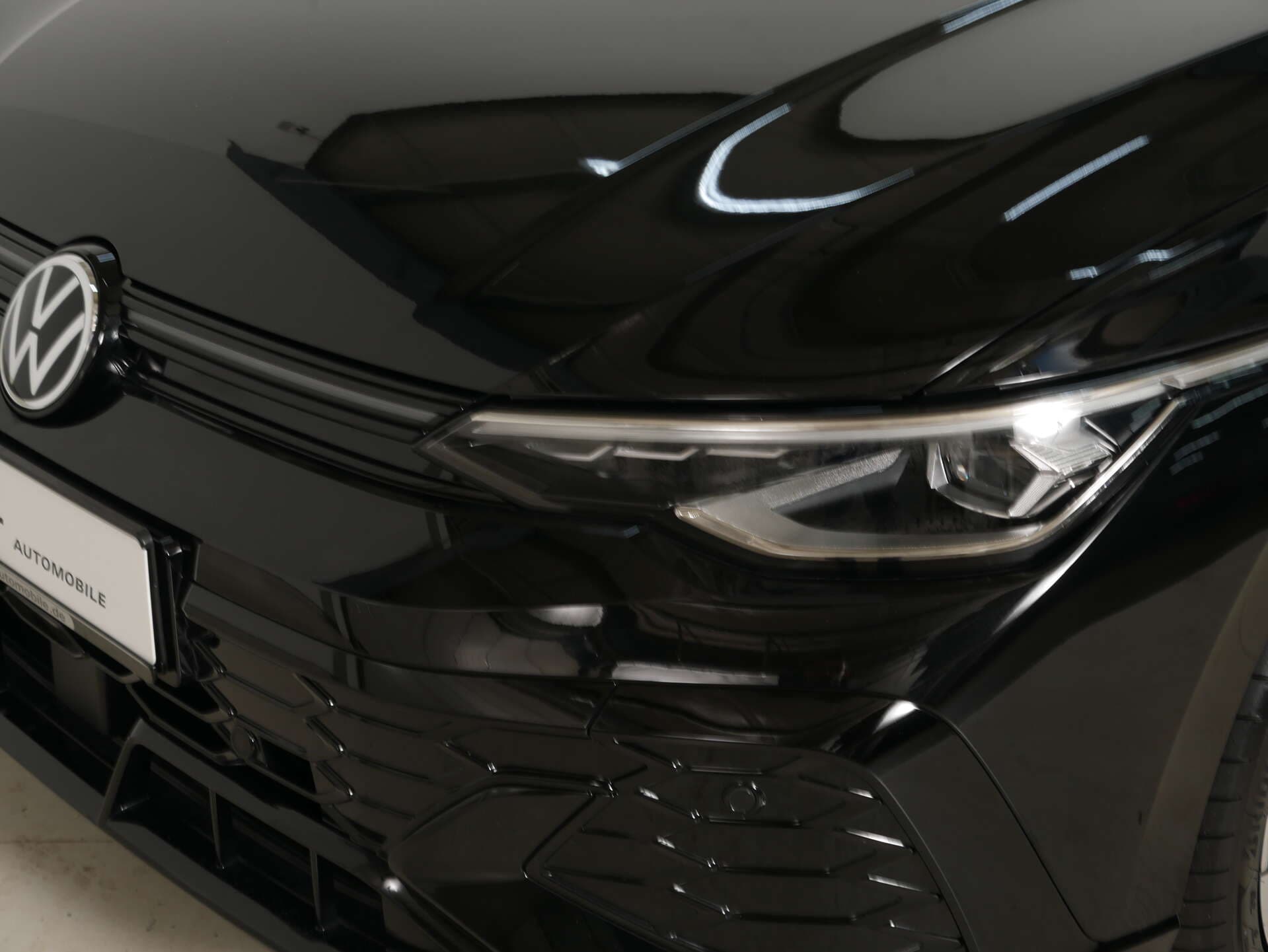 VOLKSWAGEN Golf, photo 2 sur 17