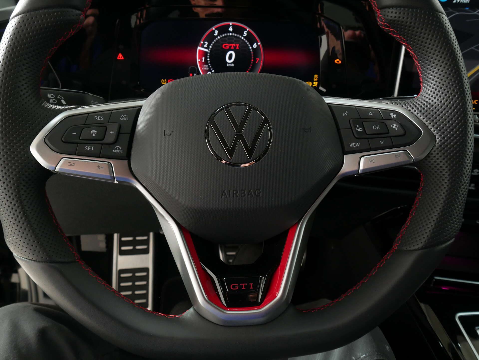 VOLKSWAGEN Golf, photo 8 sur 17