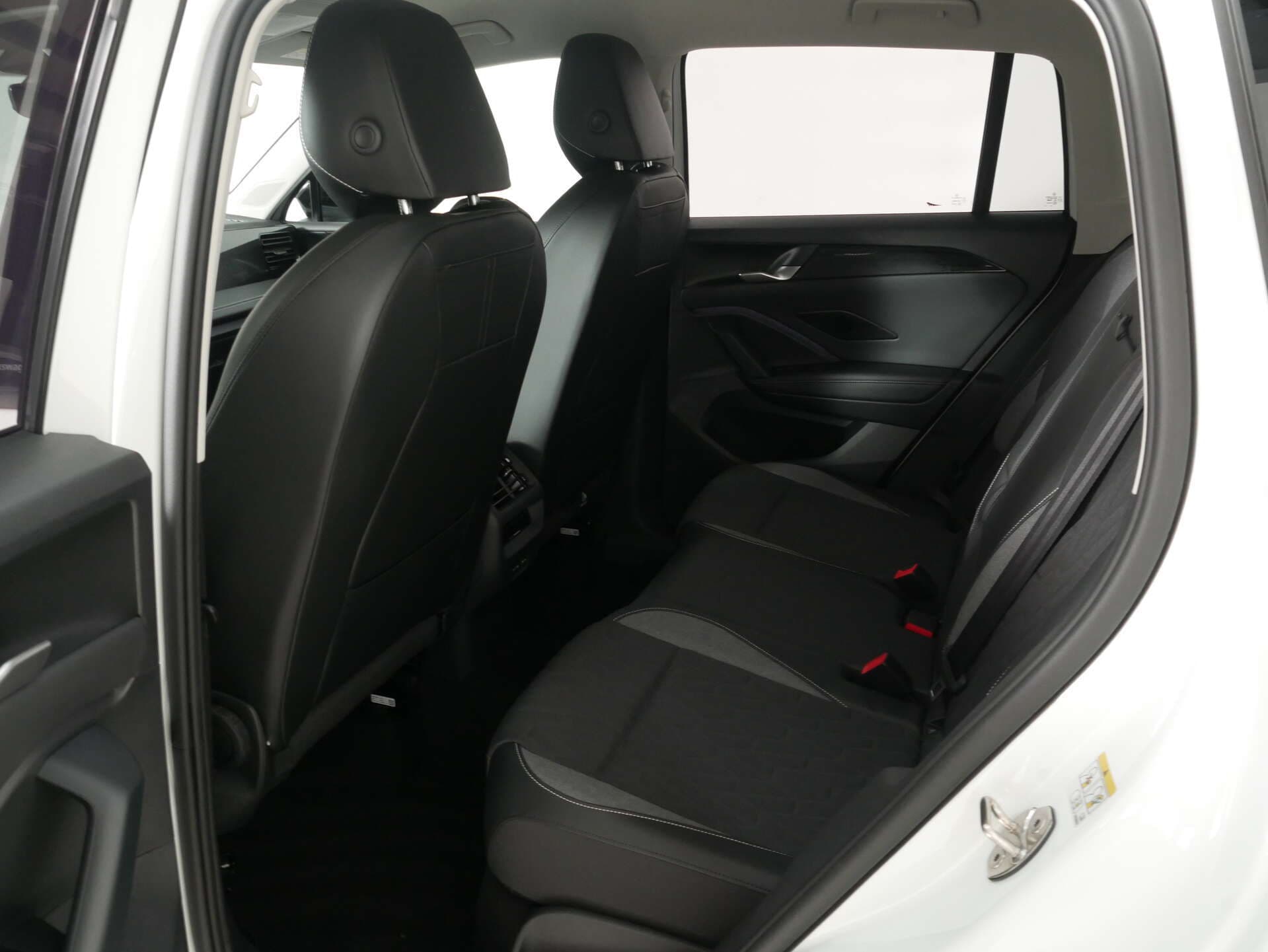 VOLKSWAGEN Tiguan, photo 14 sur 17