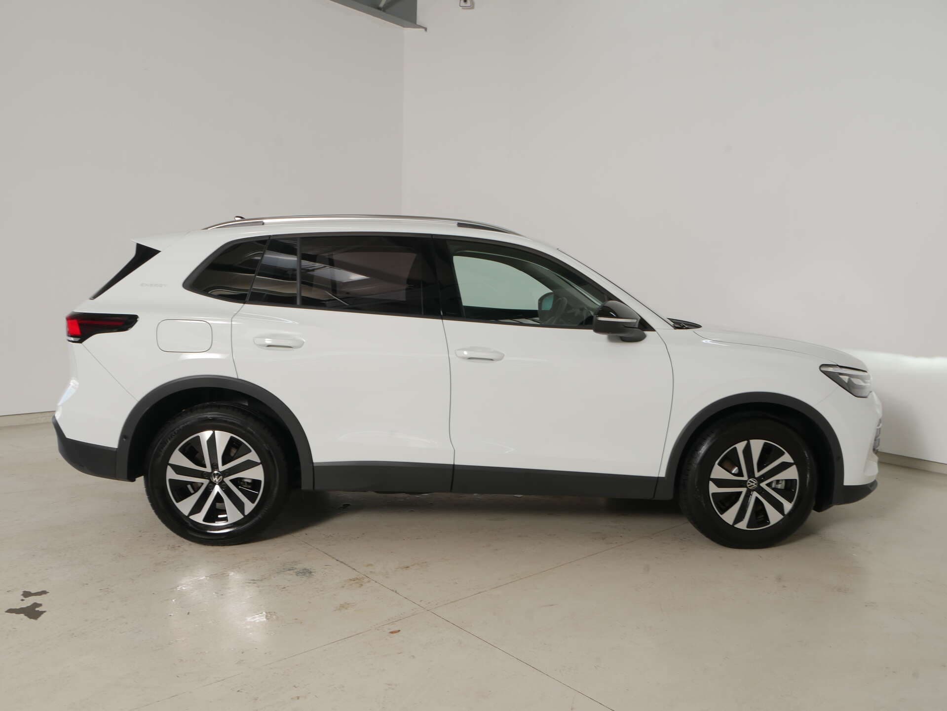 VOLKSWAGEN Tiguan, photo 8 sur 17
