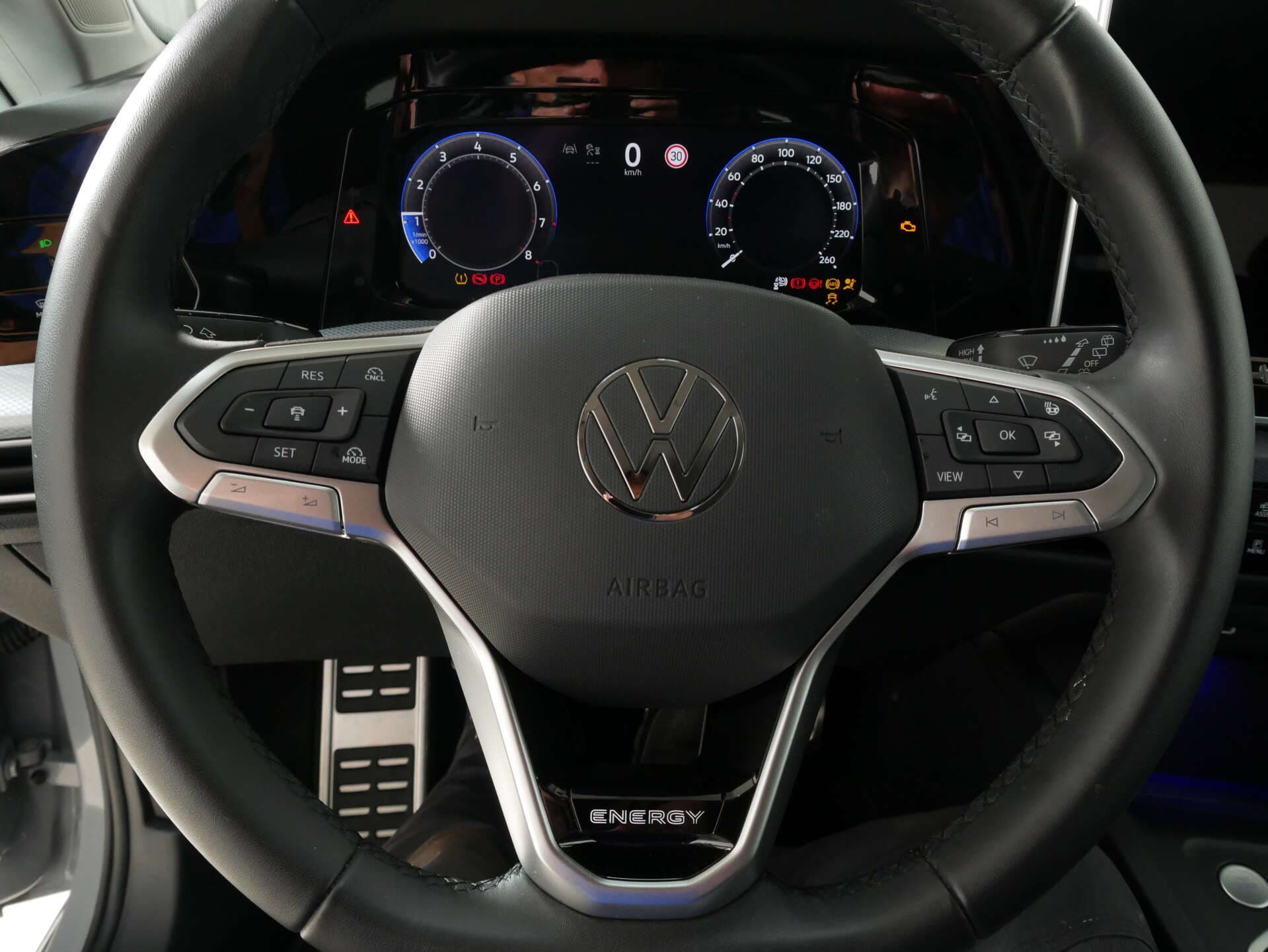 VOLKSWAGEN Golf, photo 15 sur 17