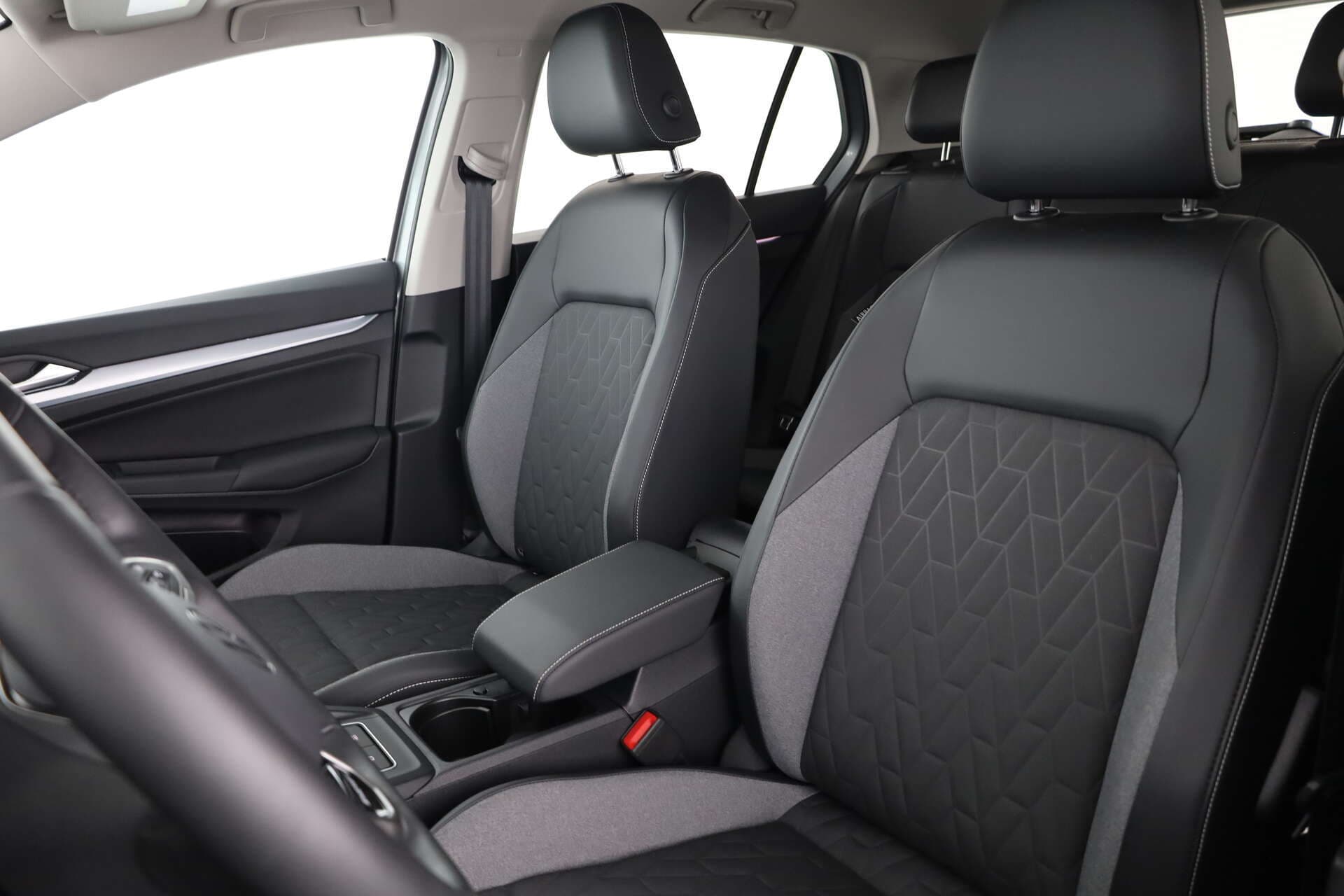 VOLKSWAGEN Golf, photo 10 sur 17