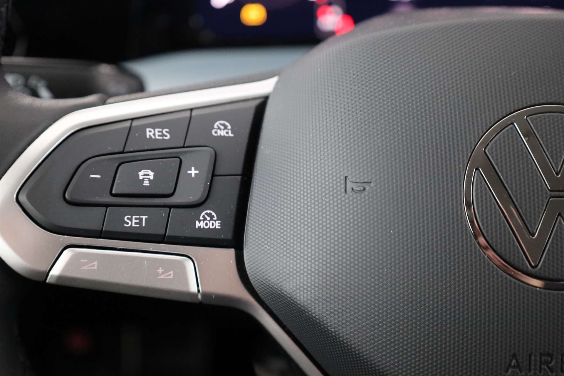 VOLKSWAGEN Golf, photo 15 sur 17