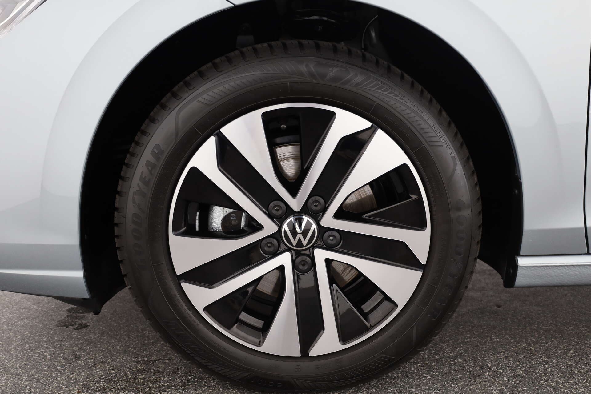 VOLKSWAGEN Golf, photo 8 sur 17