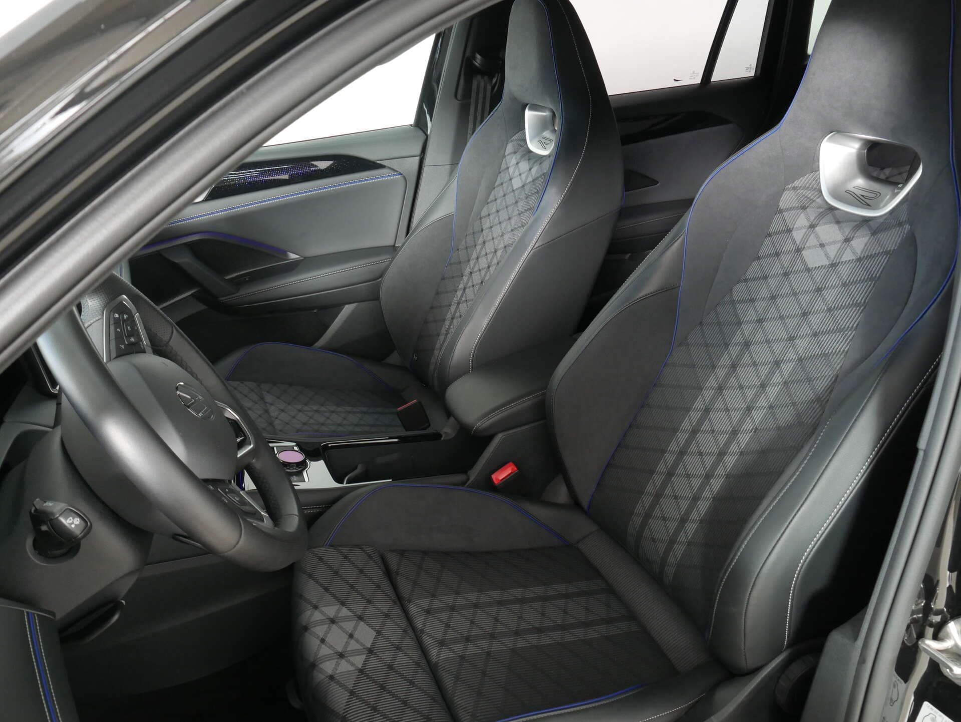 VOLKSWAGEN Tiguan, photo 13 sur 17