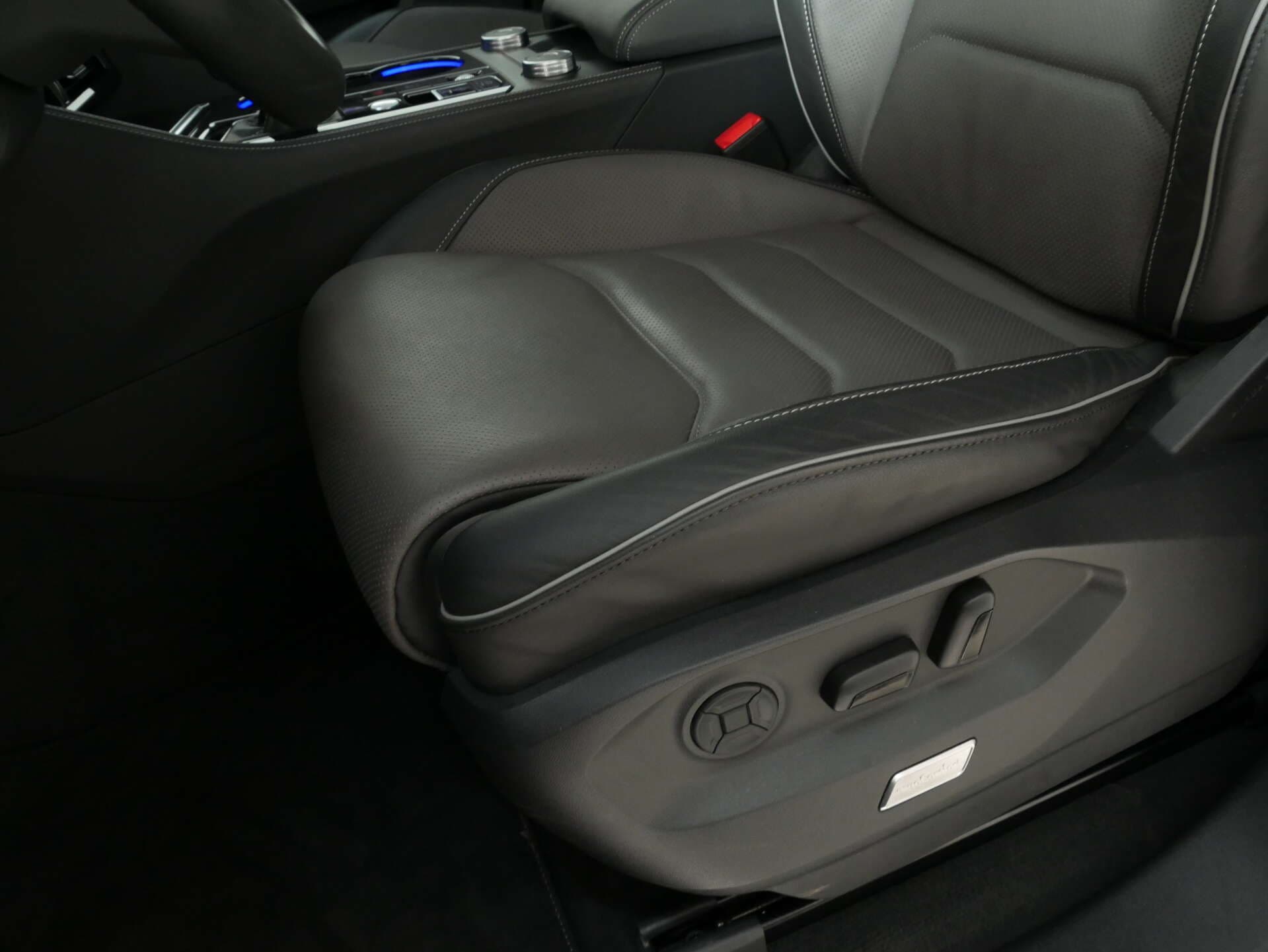 VOLKSWAGEN Touareg, photo 13 sur 17