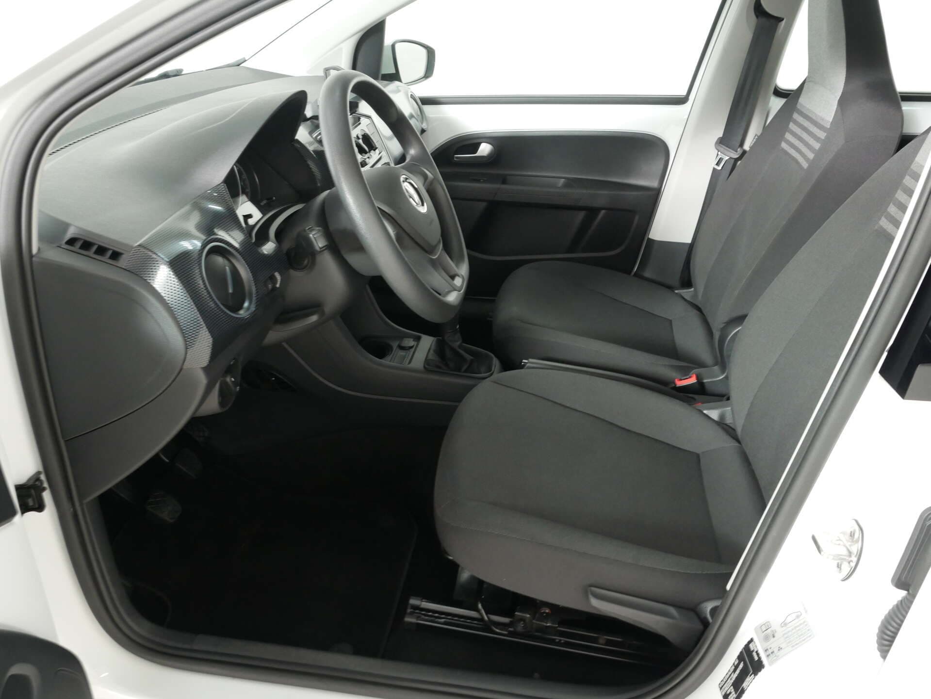 VOLKSWAGEN Up, photo 9 sur 17