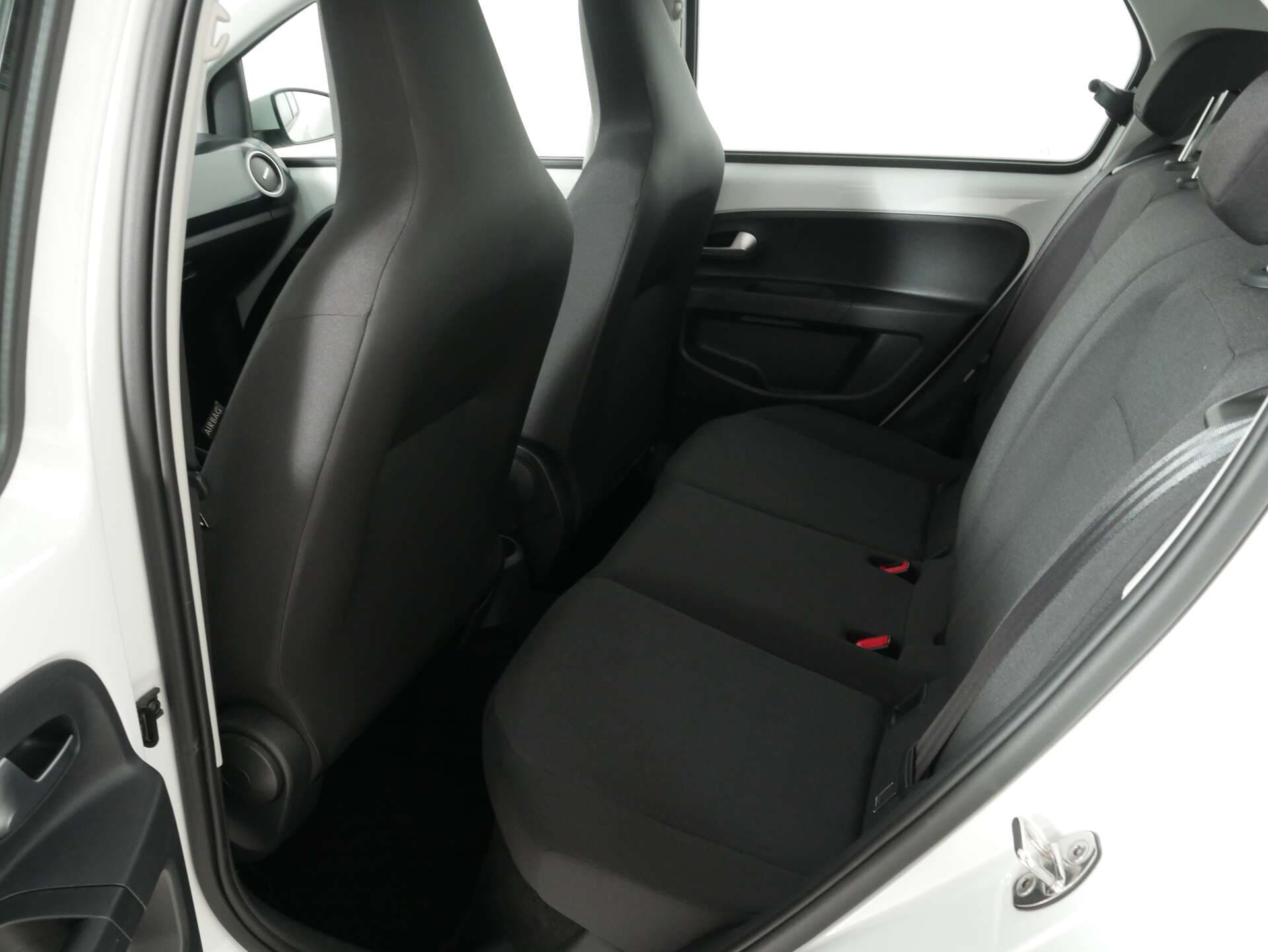 VOLKSWAGEN Up, photo 13 sur 17