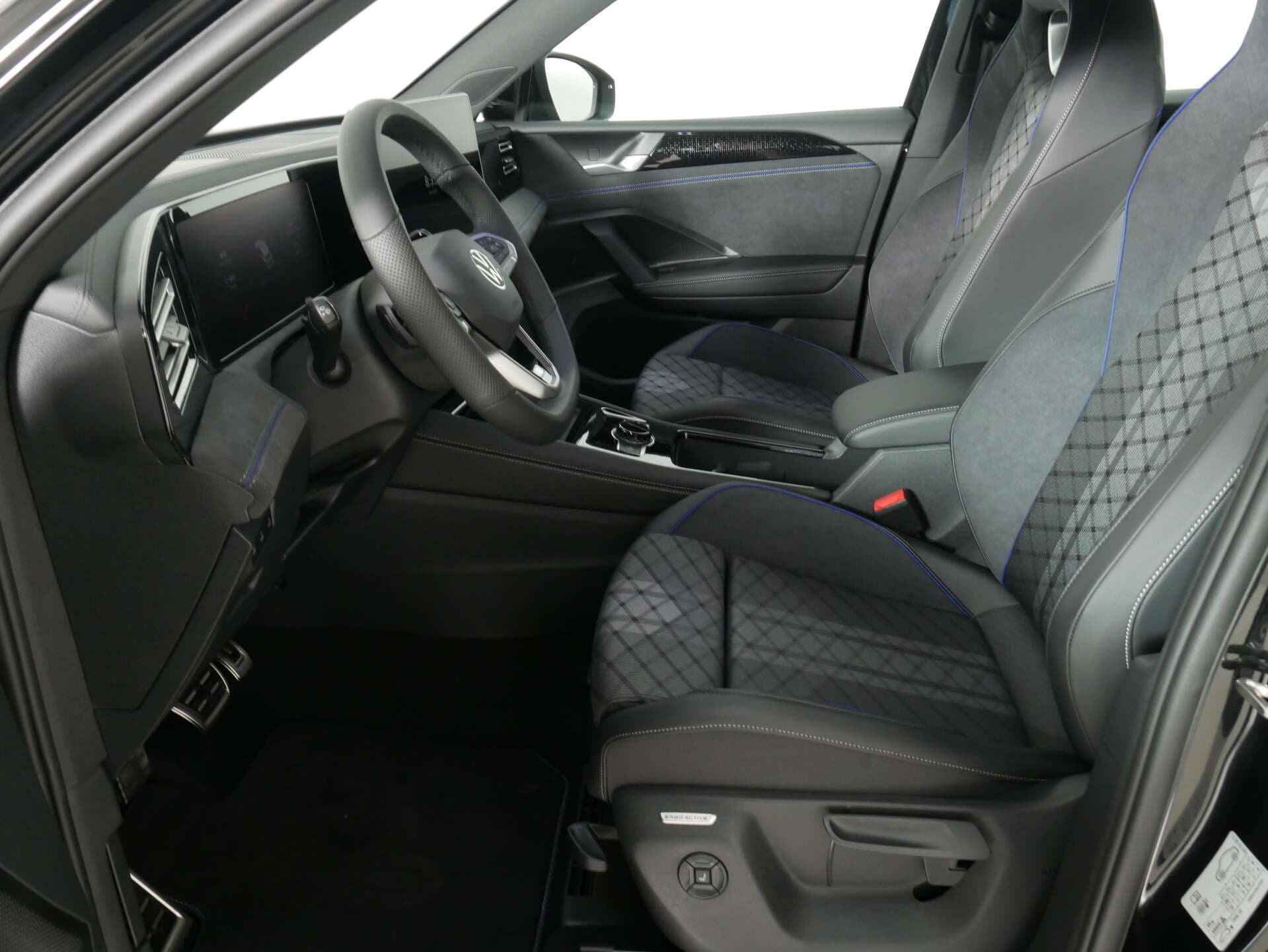 VOLKSWAGEN Tiguan, photo 12 sur 17