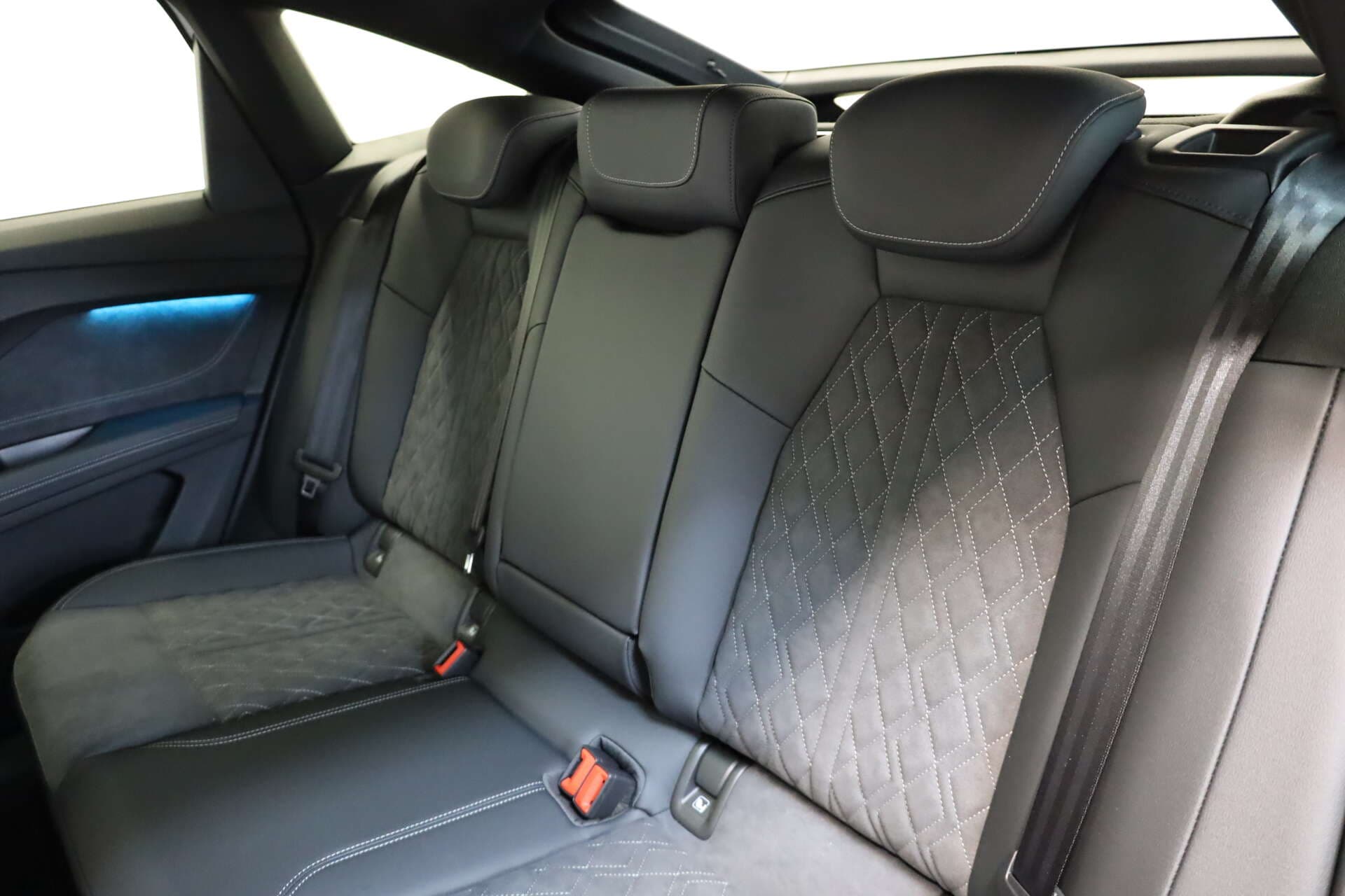 AUDI Q4 e-tron Sportback, photo 10 sur 17