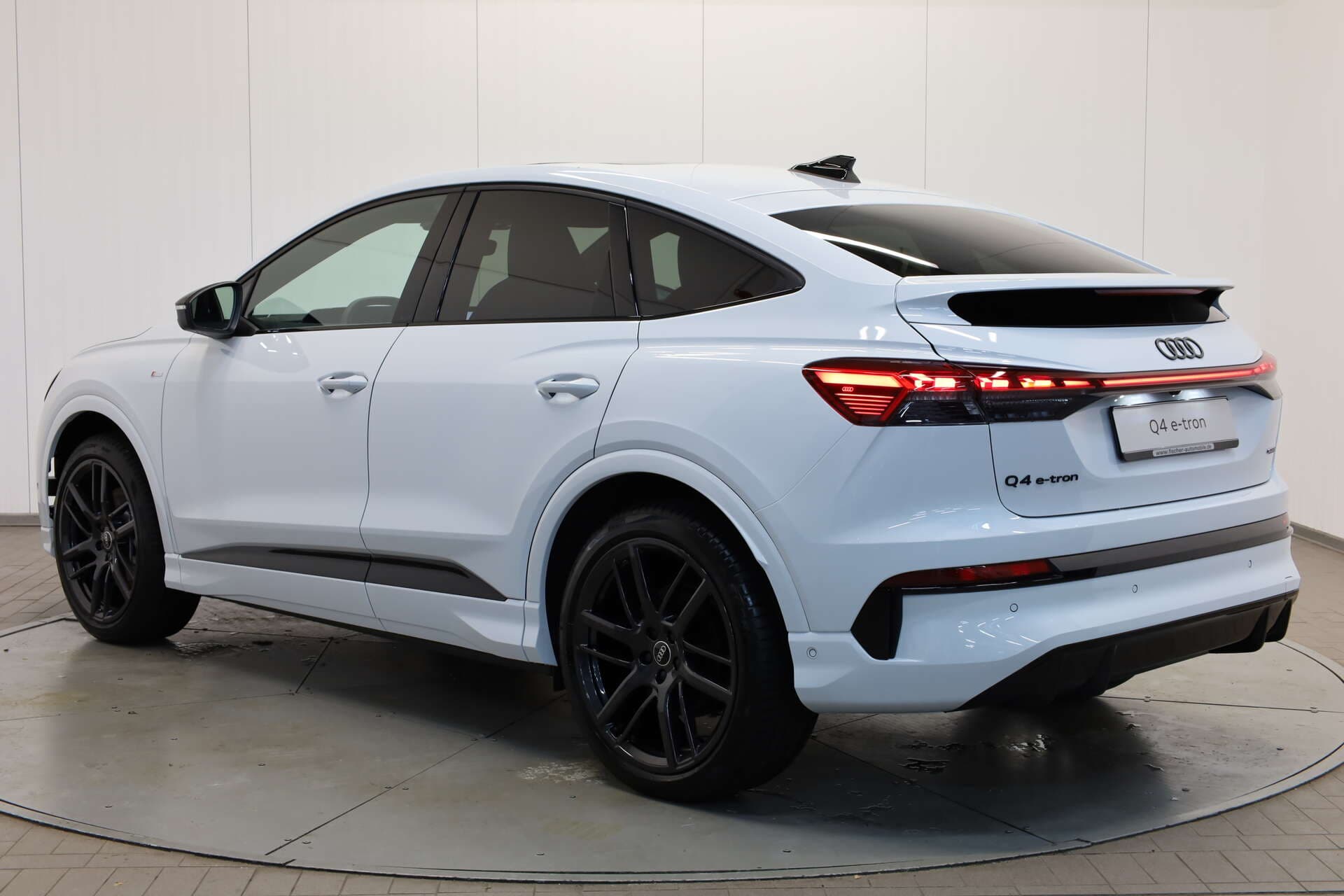 AUDI Q4 e-tron Sportback, photo 3 sur 17