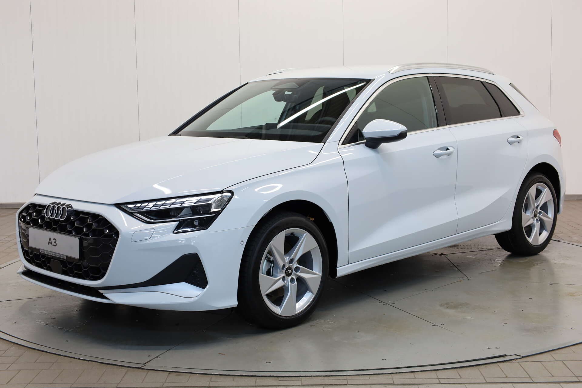 AUDI A3 Sportback, photo 1 sur 17