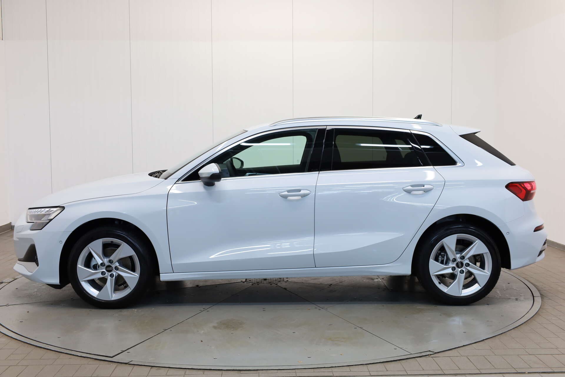 AUDI A3 Sportback, photo 4 sur 17