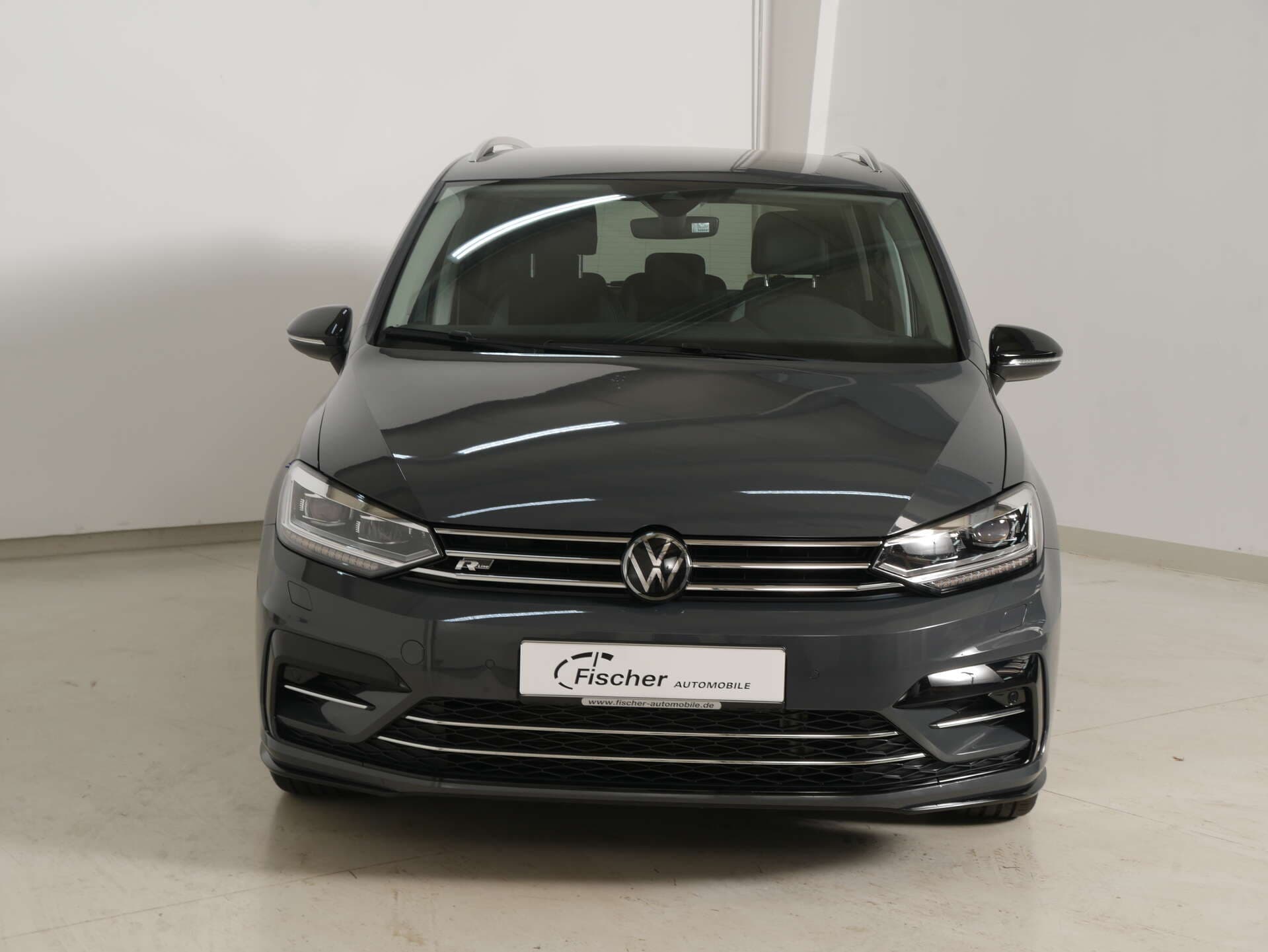 VOLKSWAGEN Touran, photo 1 sur 17