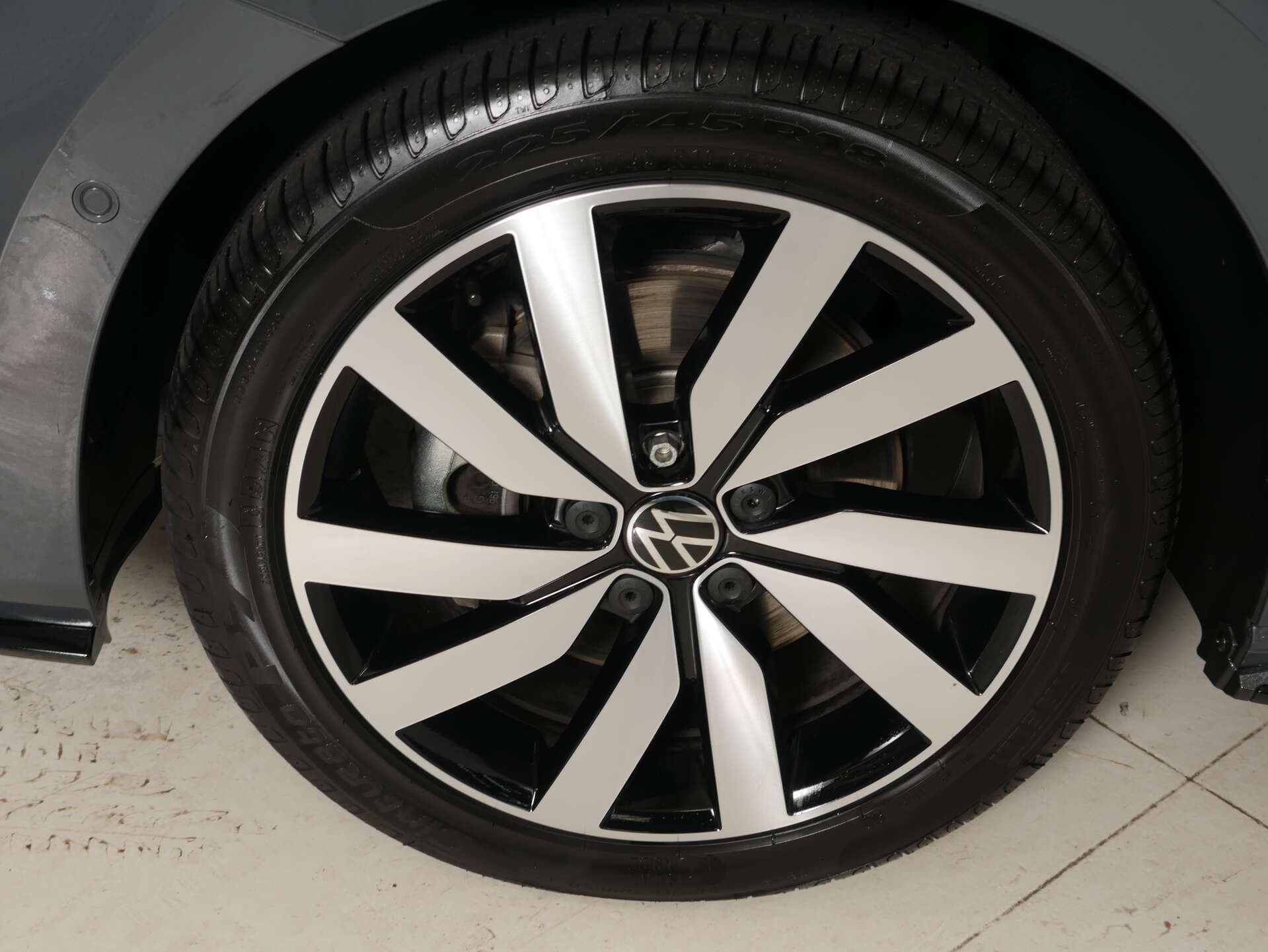 VOLKSWAGEN Touran, photo 3 sur 17