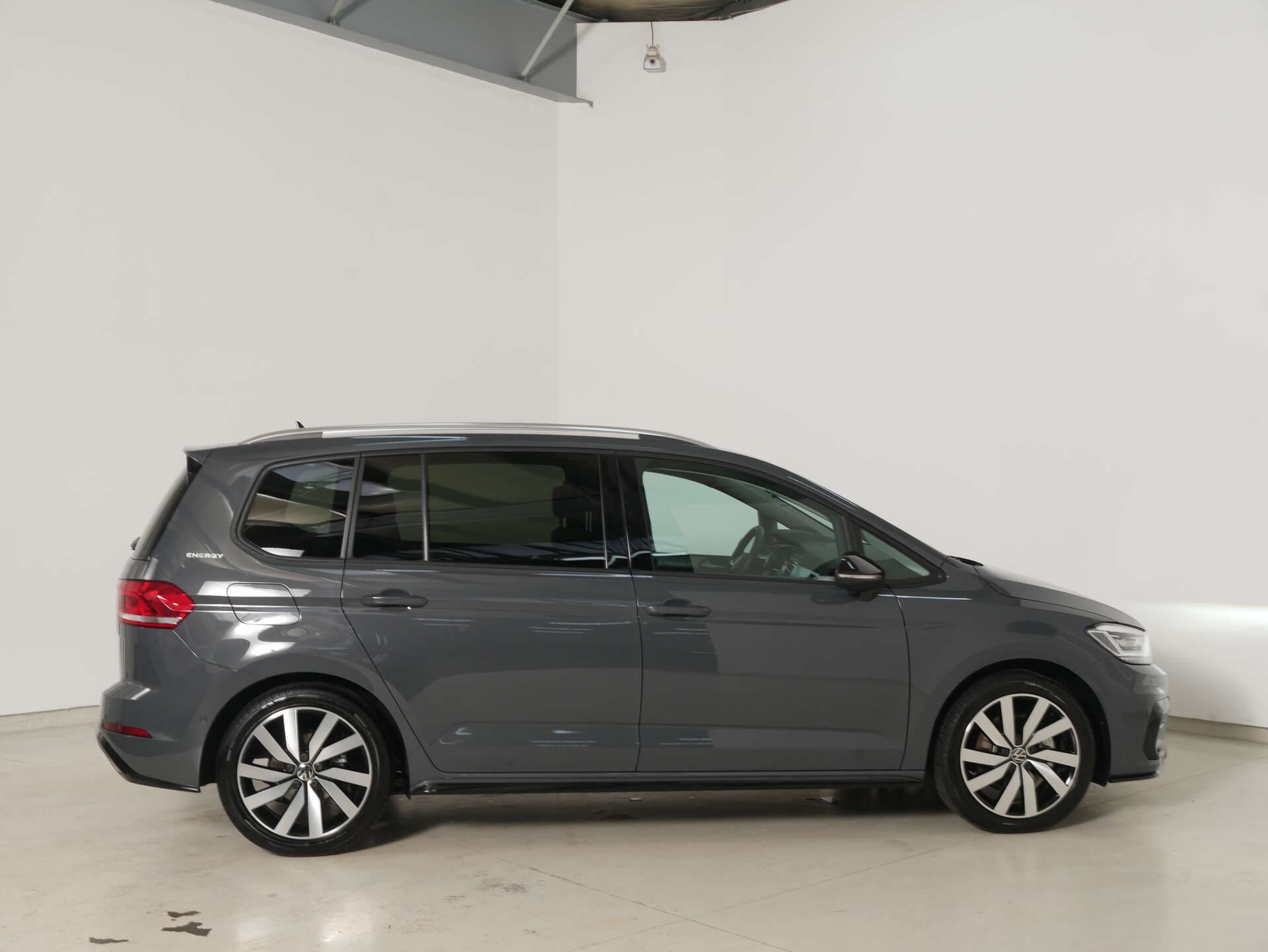 VOLKSWAGEN Touran, photo 7 sur 17