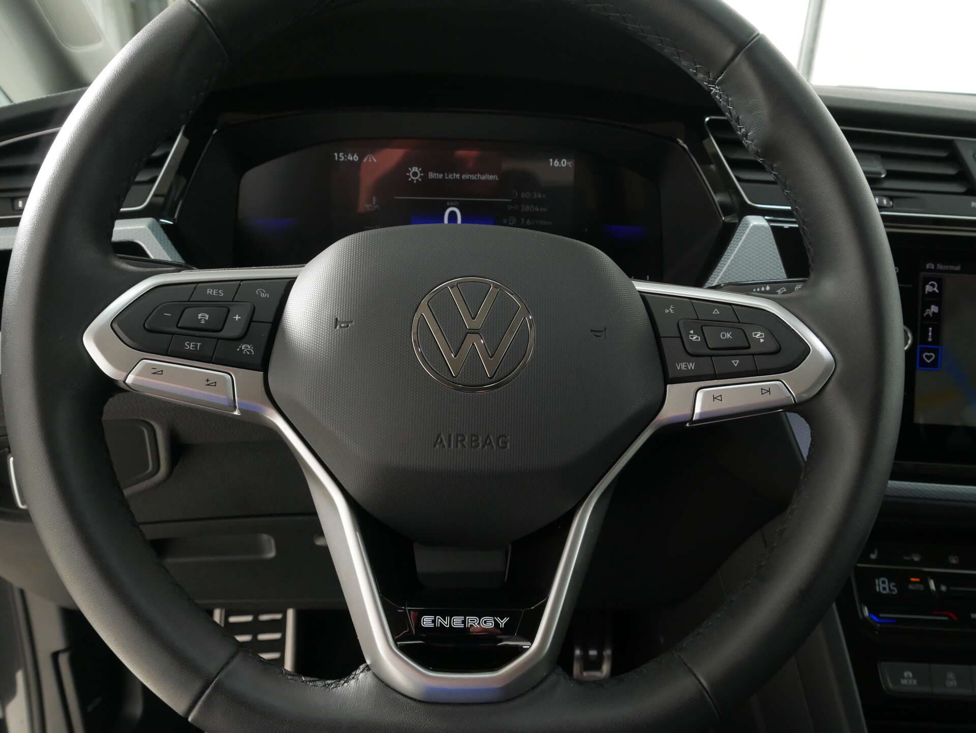 VOLKSWAGEN Touran, photo 8 sur 17