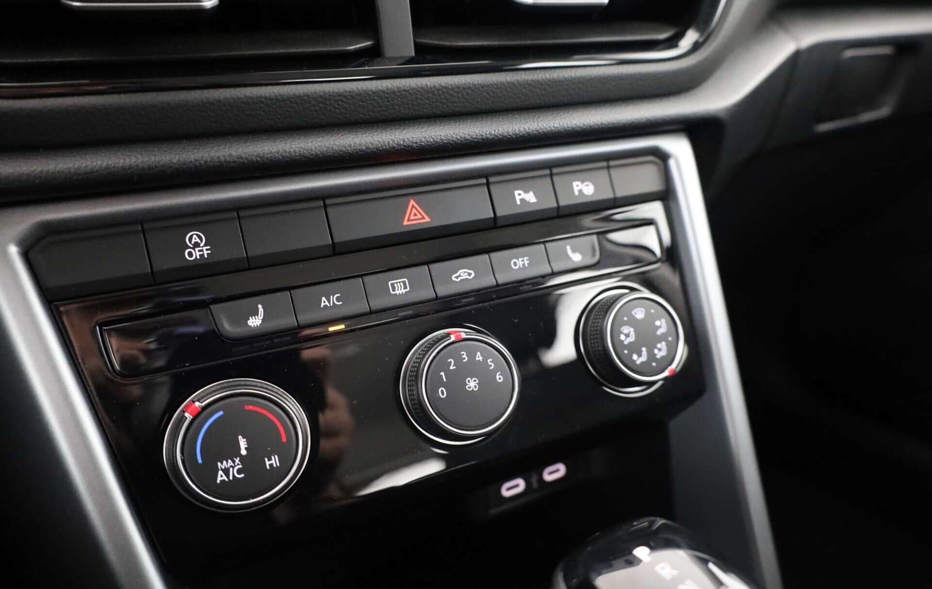 VOLKSWAGEN T-Roc, photo 14 sur 17