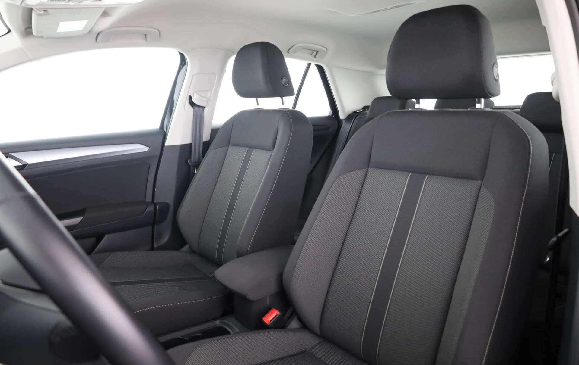 VOLKSWAGEN T-Roc, photo 8 sur 17