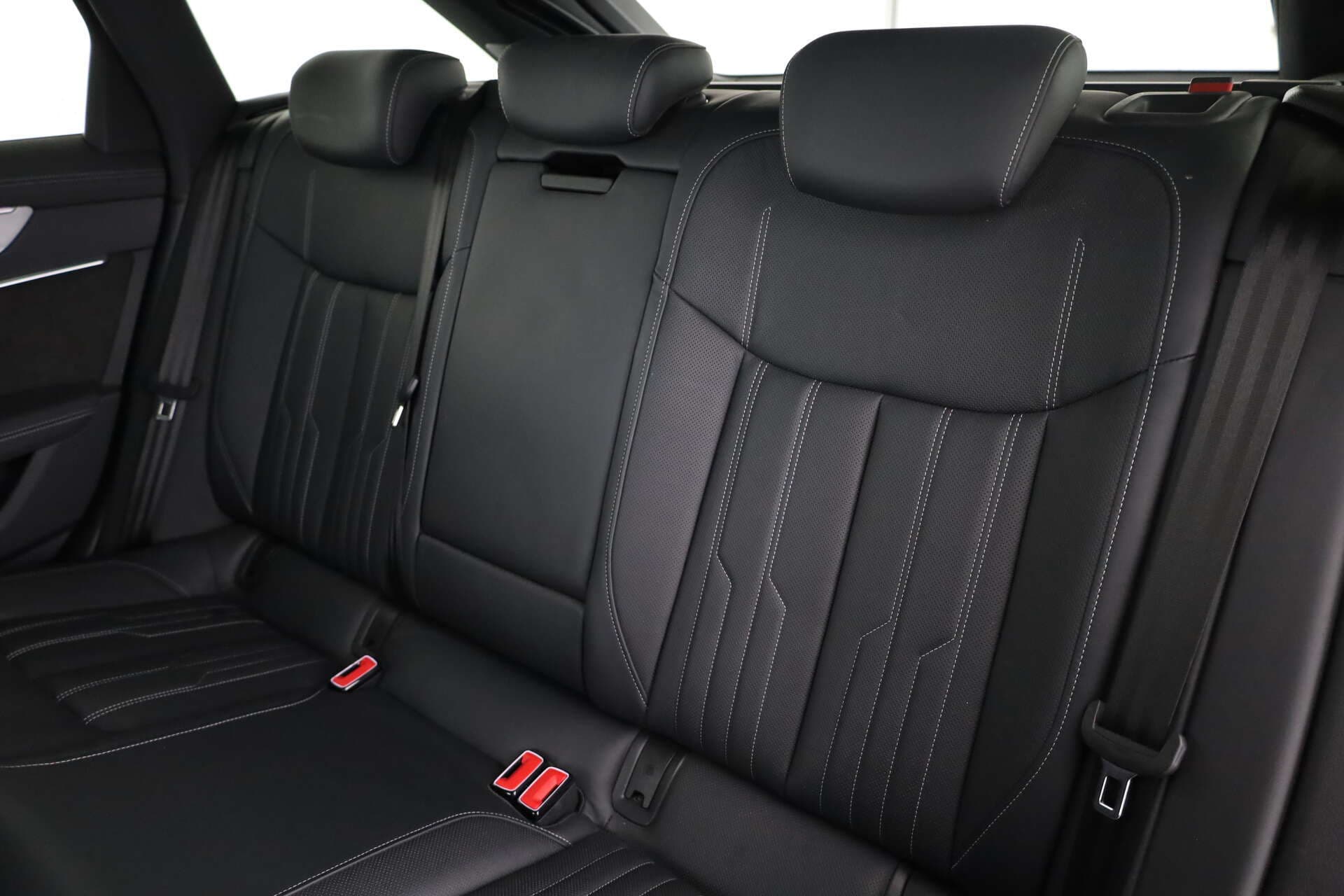 AUDI S6 Avant, photo 9 sur 17