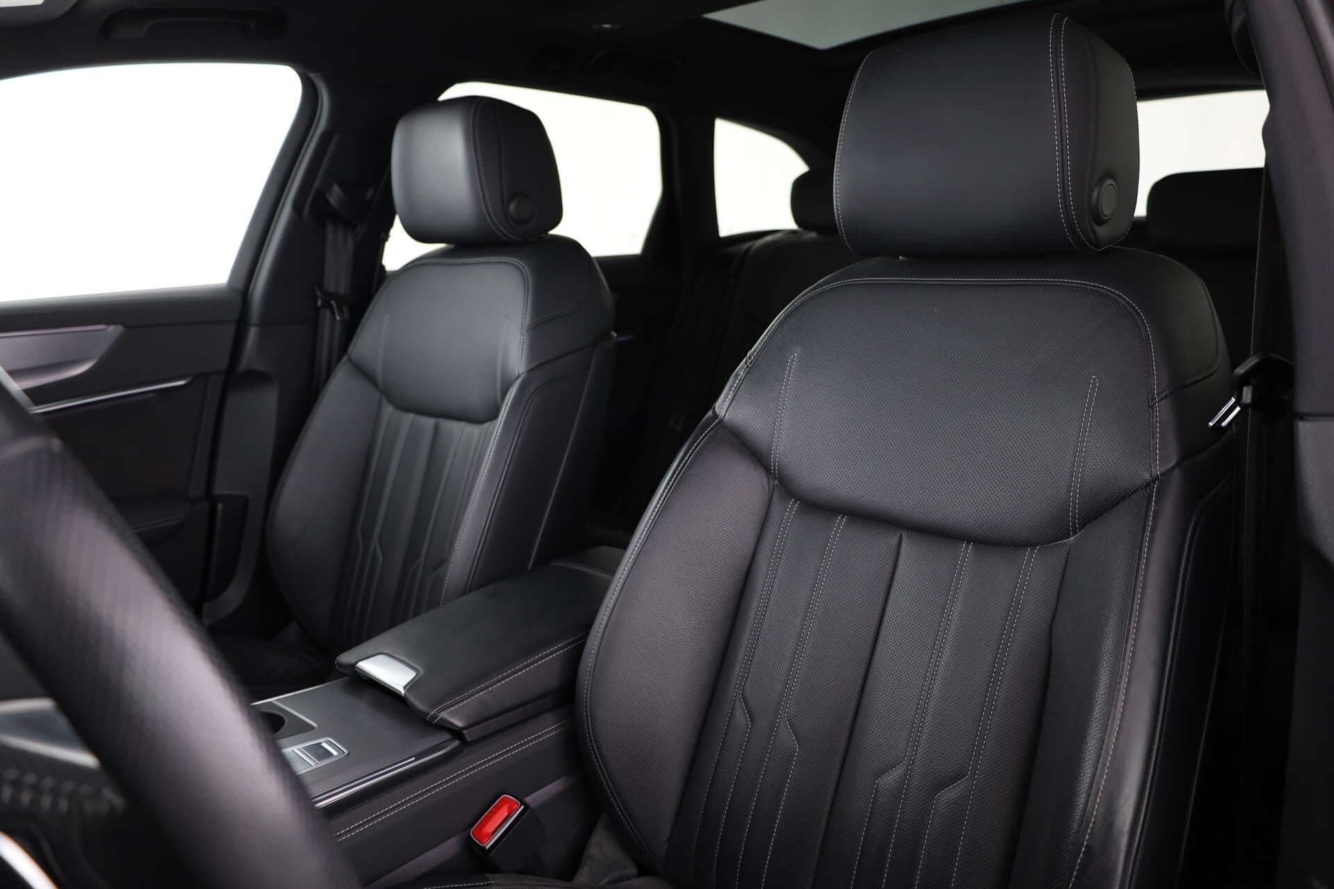 AUDI S6 Avant, photo 8 sur 17