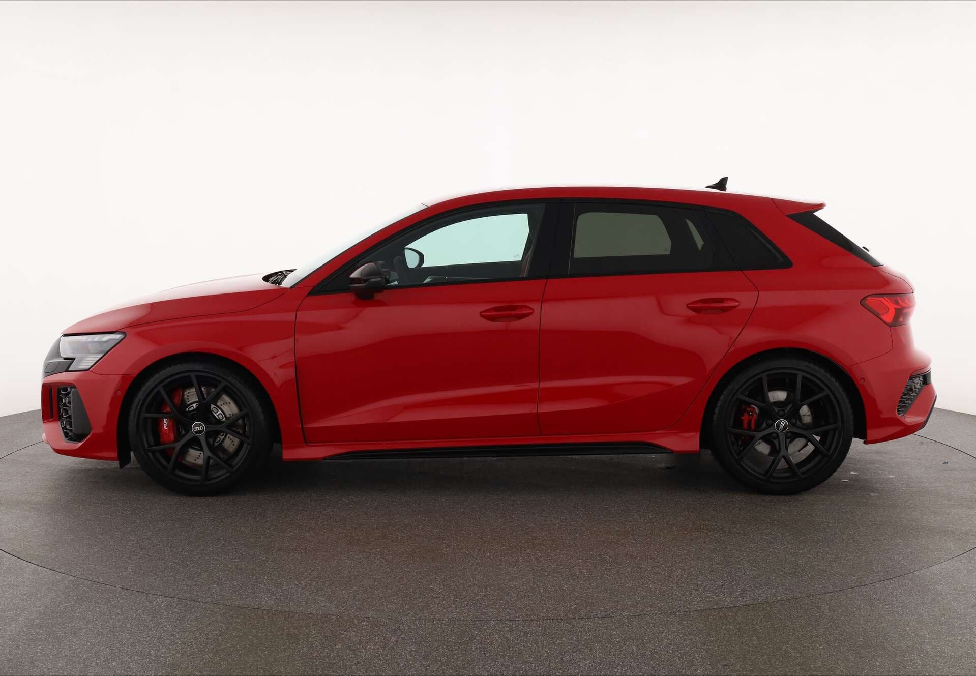 AUDI RS3 Sportback, photo 4 sur 17