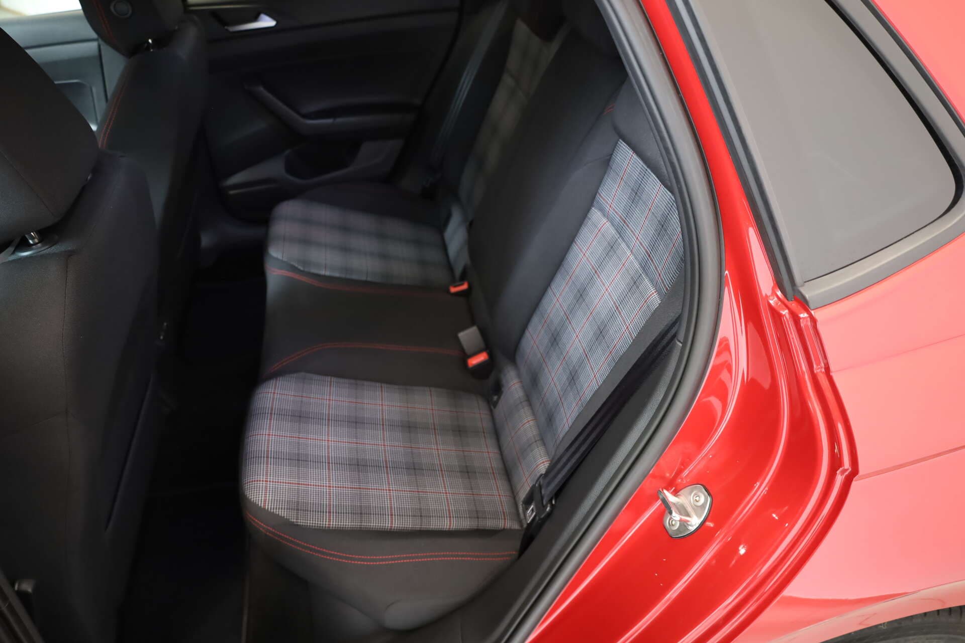 VOLKSWAGEN Polo, photo 15 sur 16