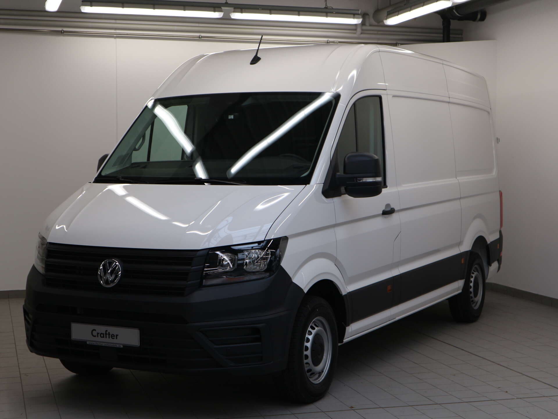 VOLKSWAGEN NUTZFAHRZEUGE Crafter 35, photo 1 sur 17