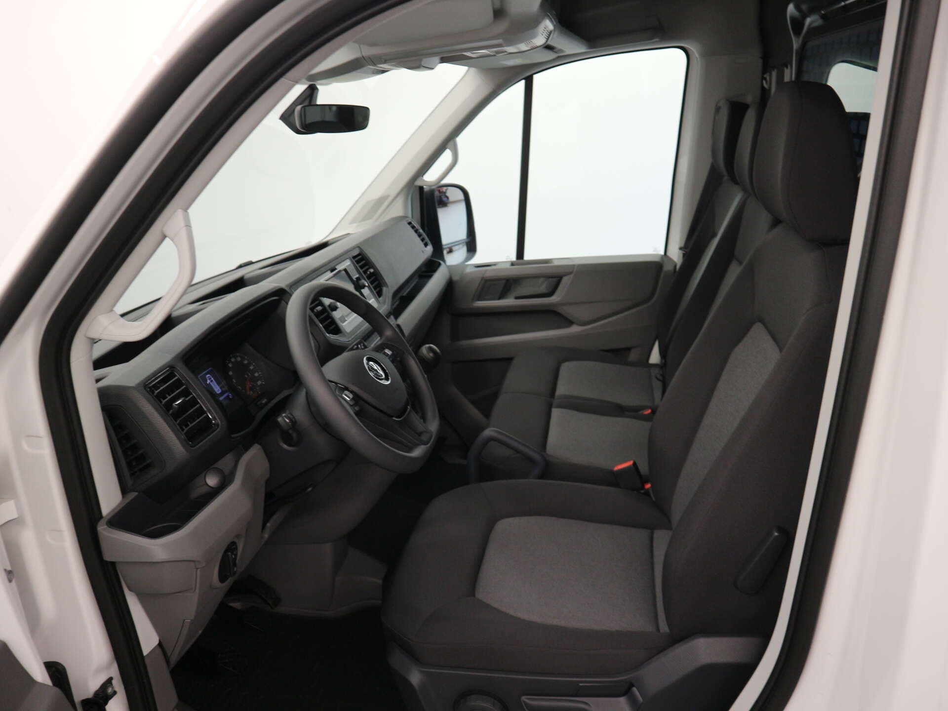 VOLKSWAGEN NUTZFAHRZEUGE Crafter 35, photo 8 sur 17