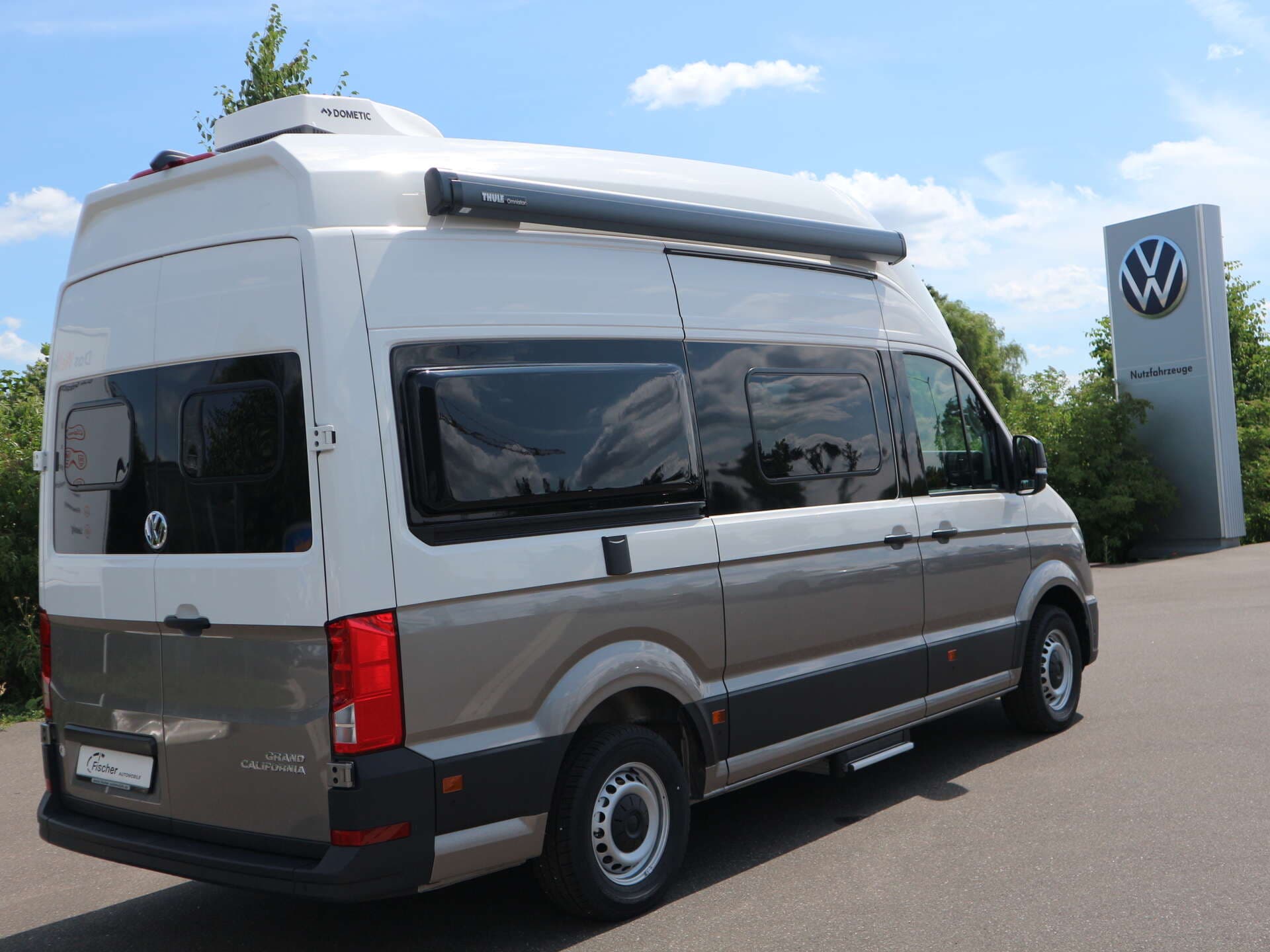 VOLKSWAGEN NUTZFAHRZEUGE Grand California, photo 3 sur 17