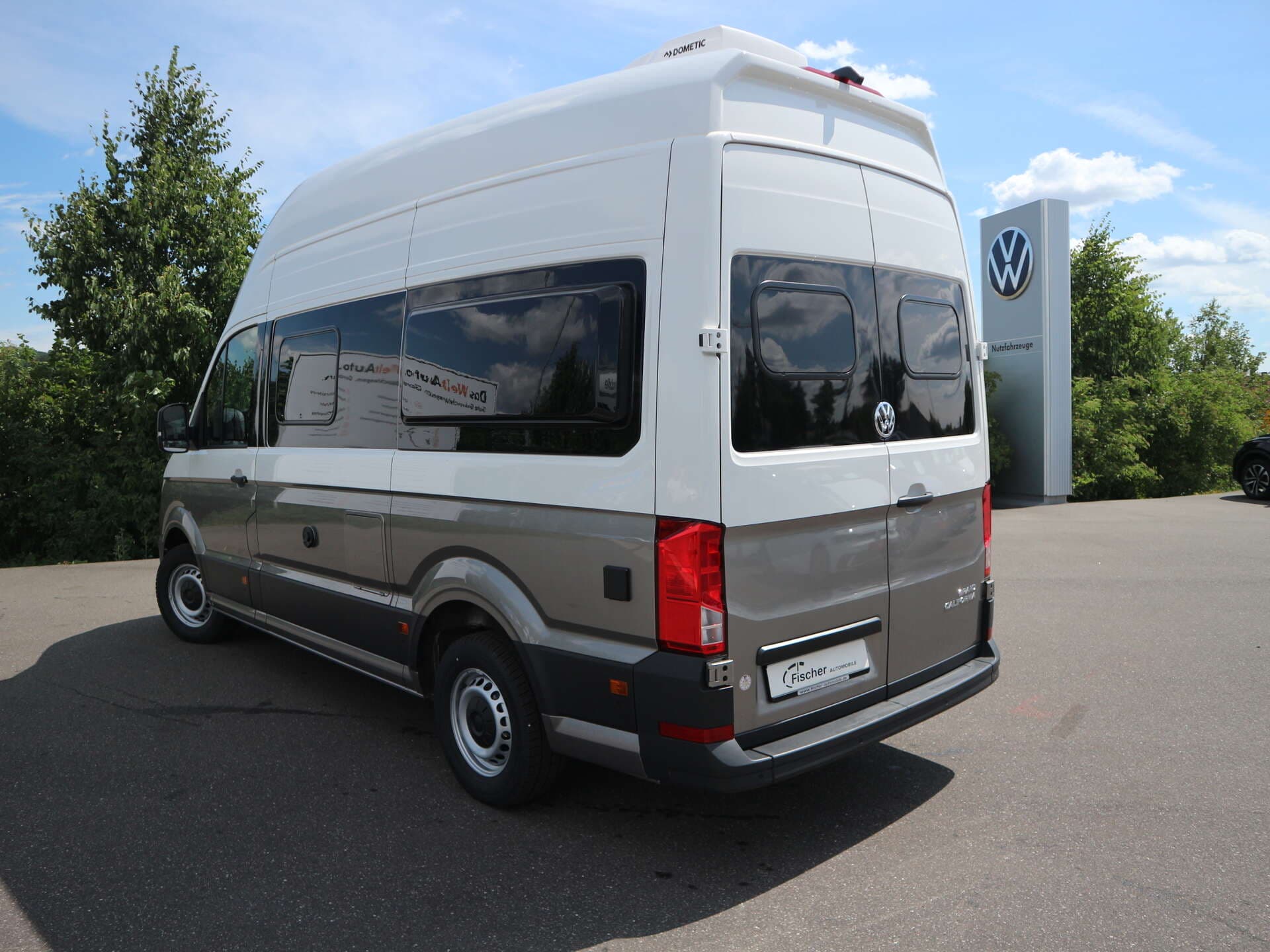 VOLKSWAGEN NUTZFAHRZEUGE Grand California, photo 4 sur 17