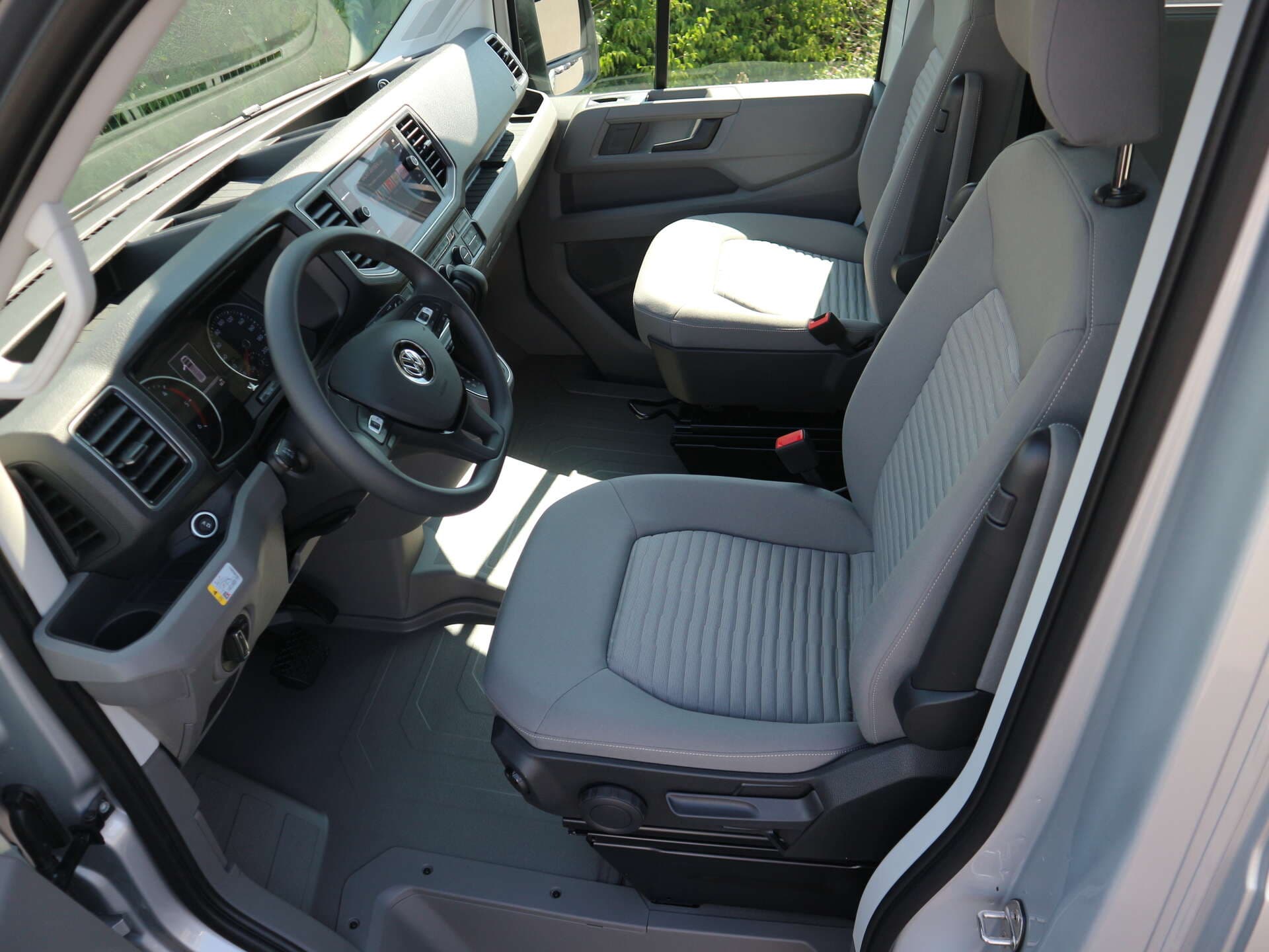 VOLKSWAGEN NUTZFAHRZEUGE Grand California, photo 7 sur 17