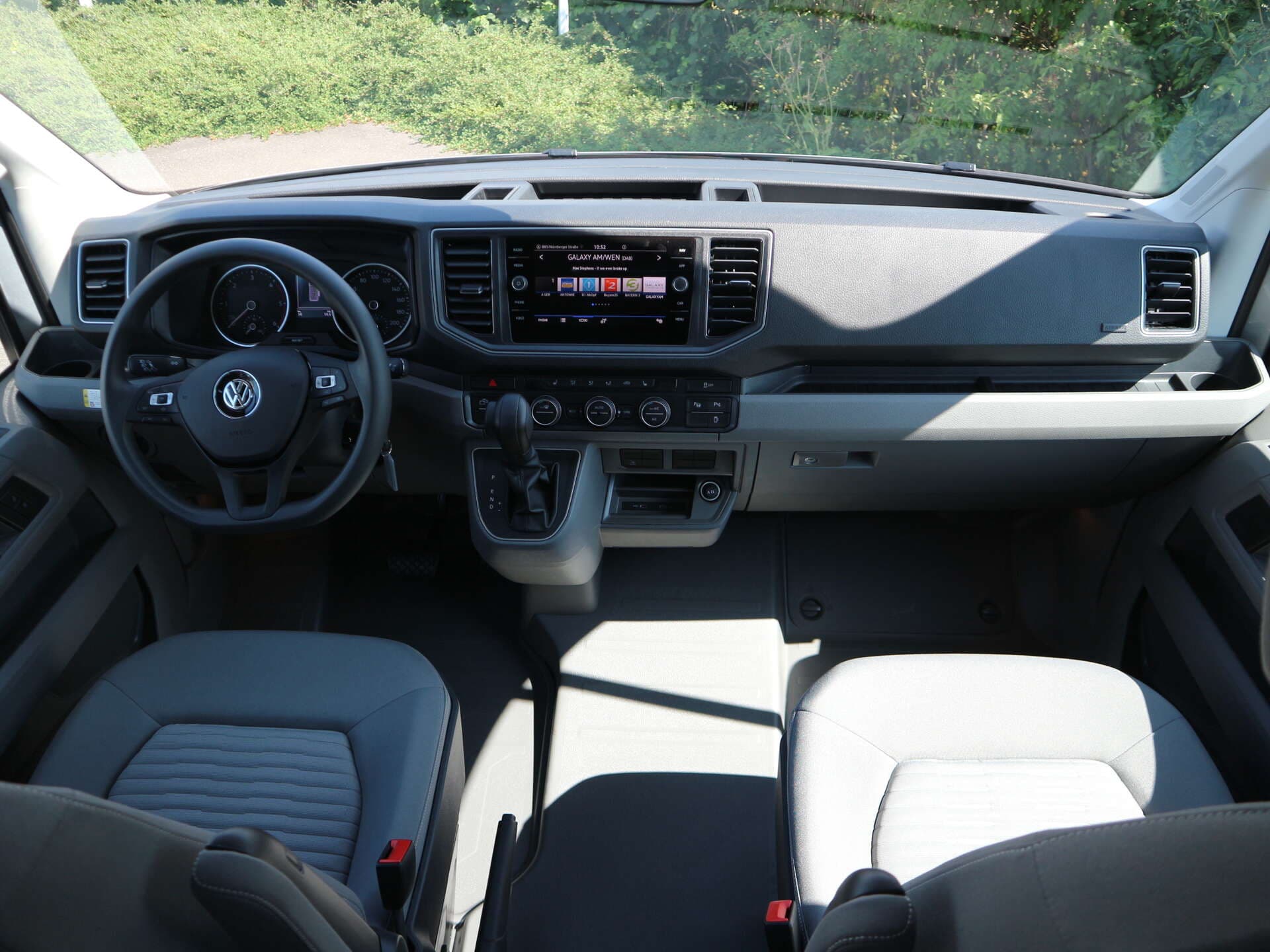 VOLKSWAGEN NUTZFAHRZEUGE Grand California, photo 8 sur 17