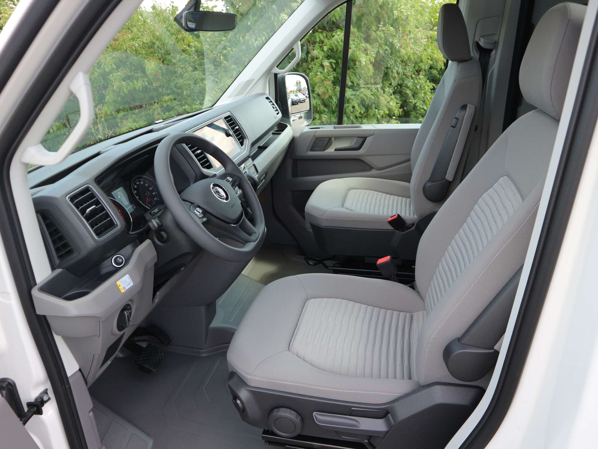 VOLKSWAGEN NUTZFAHRZEUGE Grand California, photo 7 sur 17