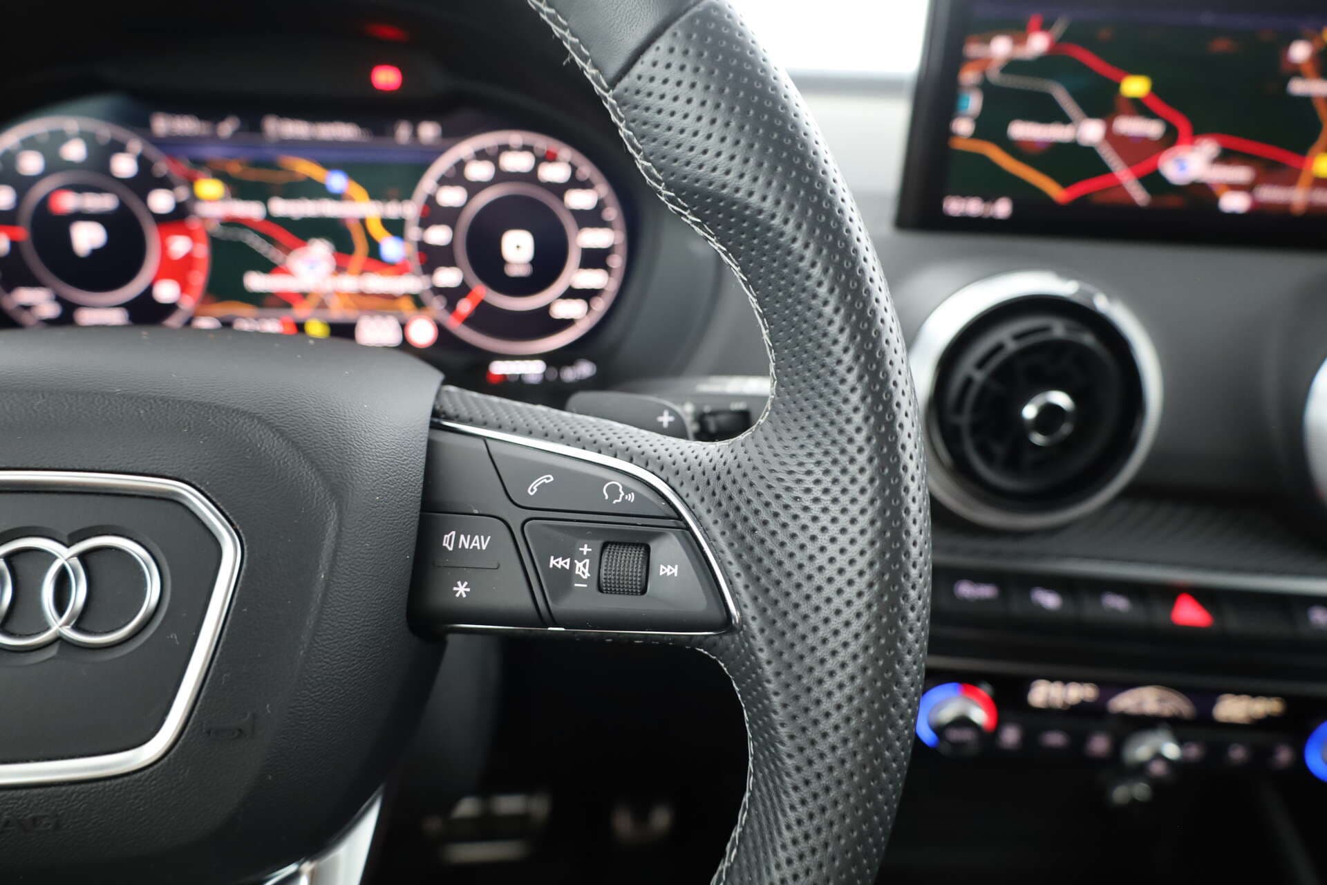AUDI SQ2, photo 13 sur 17