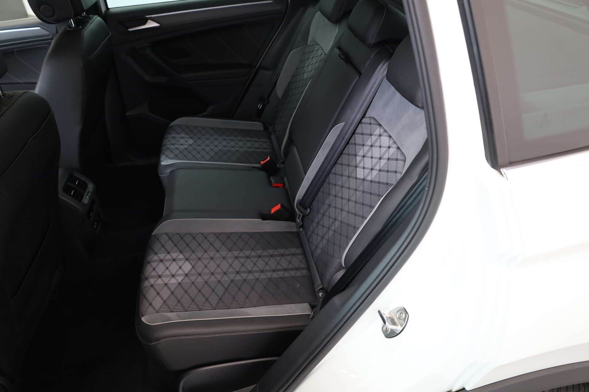 VOLKSWAGEN Tiguan, photo 14 sur 17