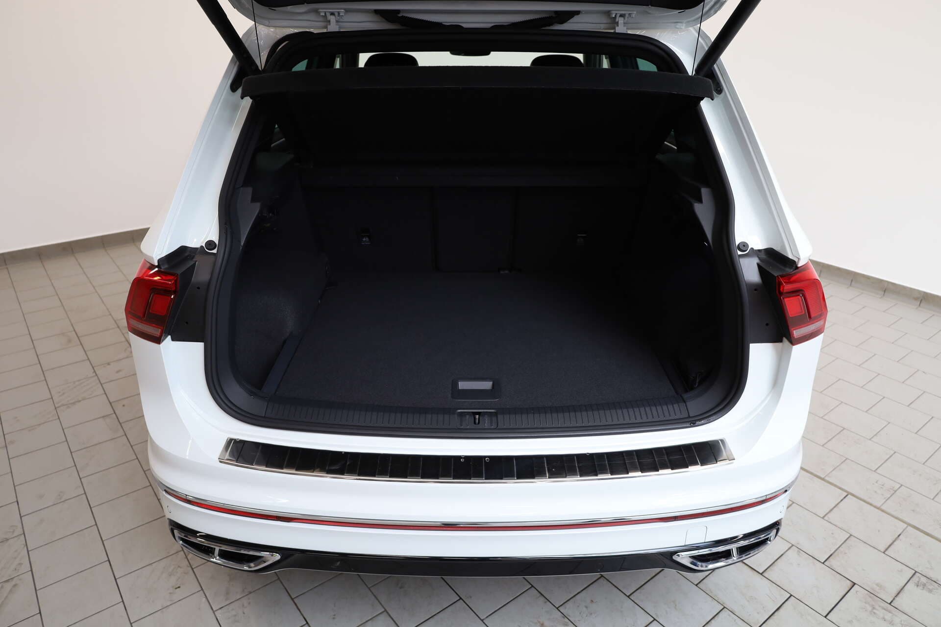 VOLKSWAGEN Tiguan, photo 15 sur 17