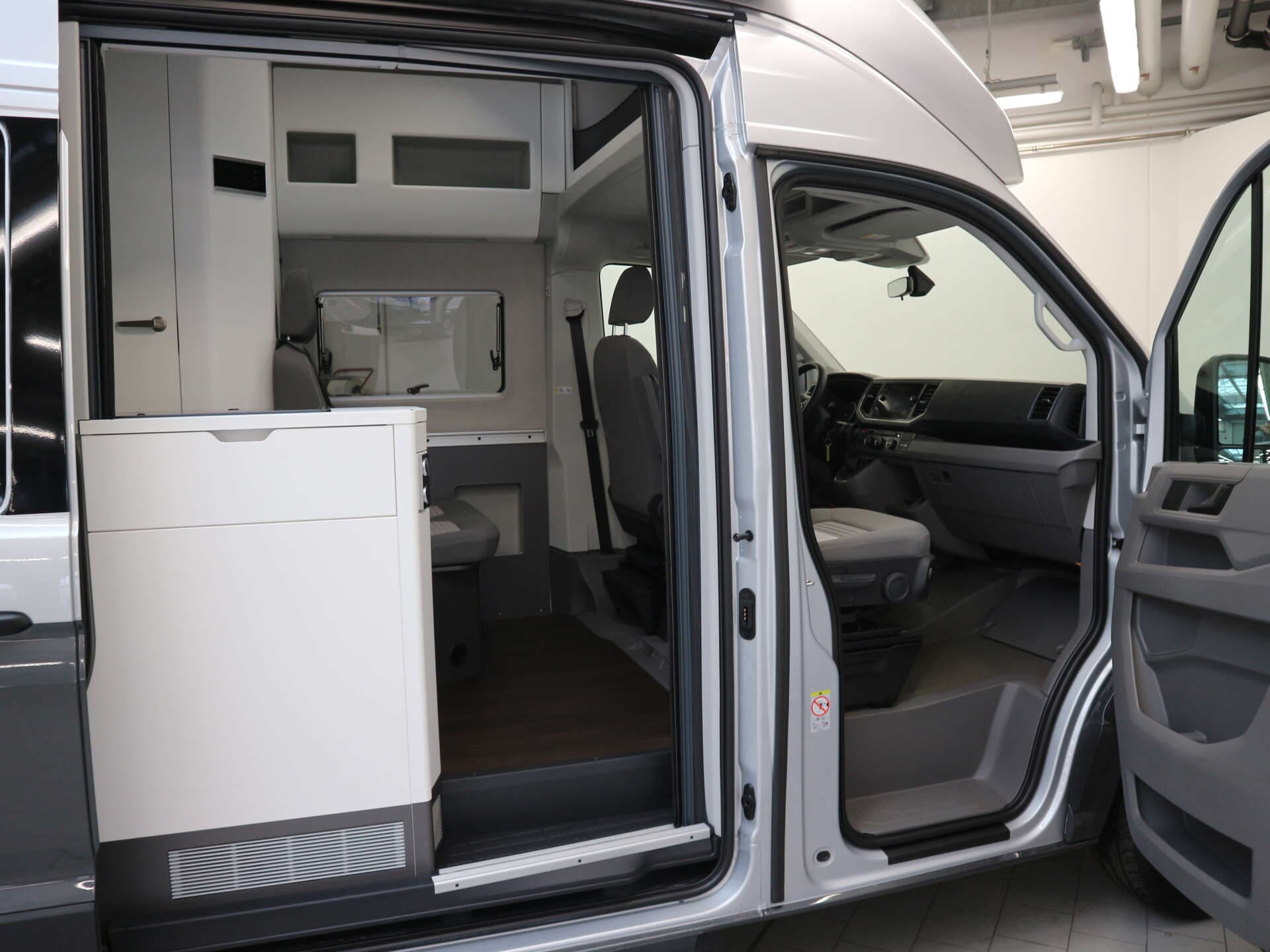VOLKSWAGEN NUTZFAHRZEUGE Grand California, photo 10 sur 17
