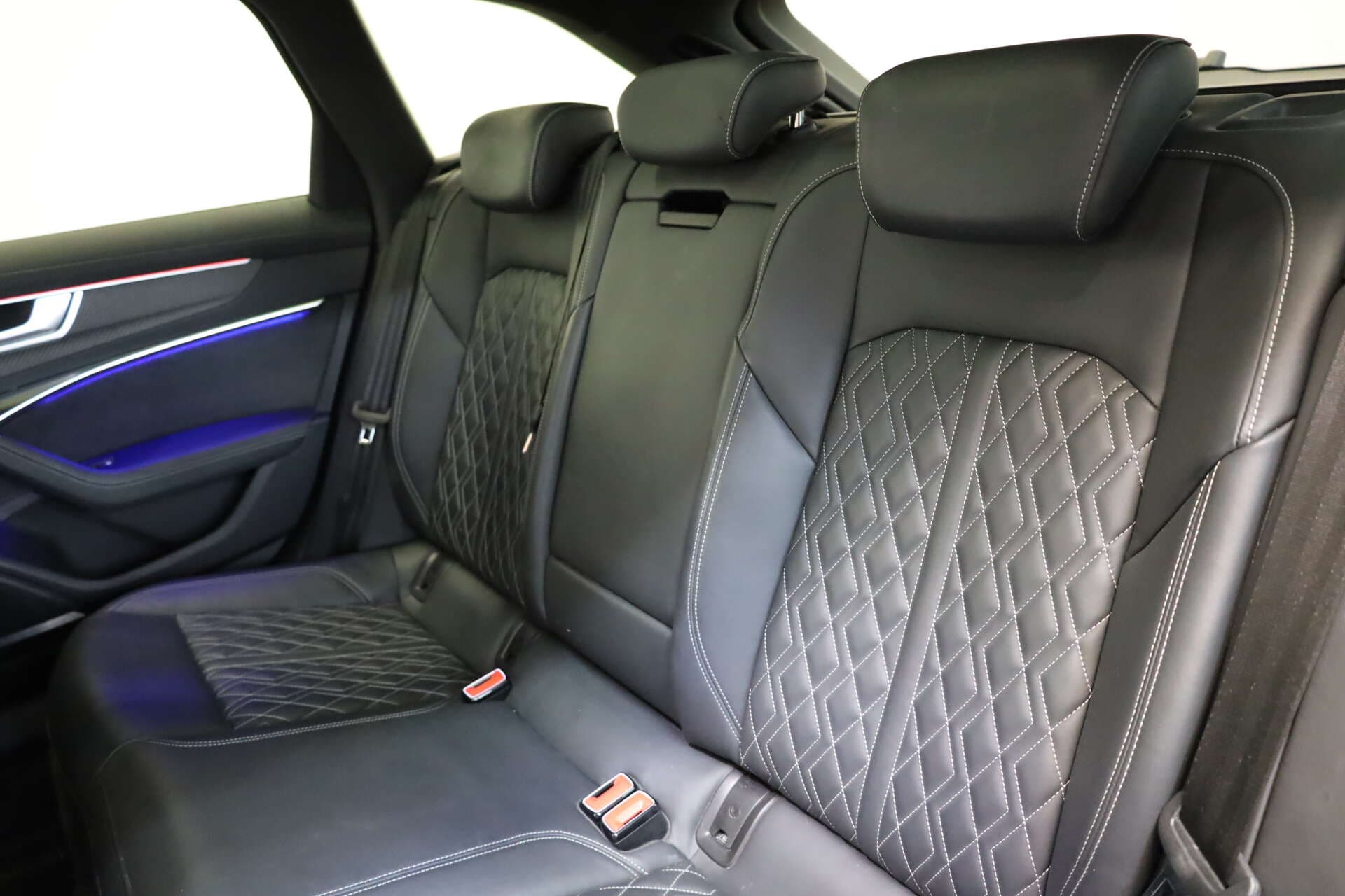 AUDI S6 Avant, photo 9 sur 17