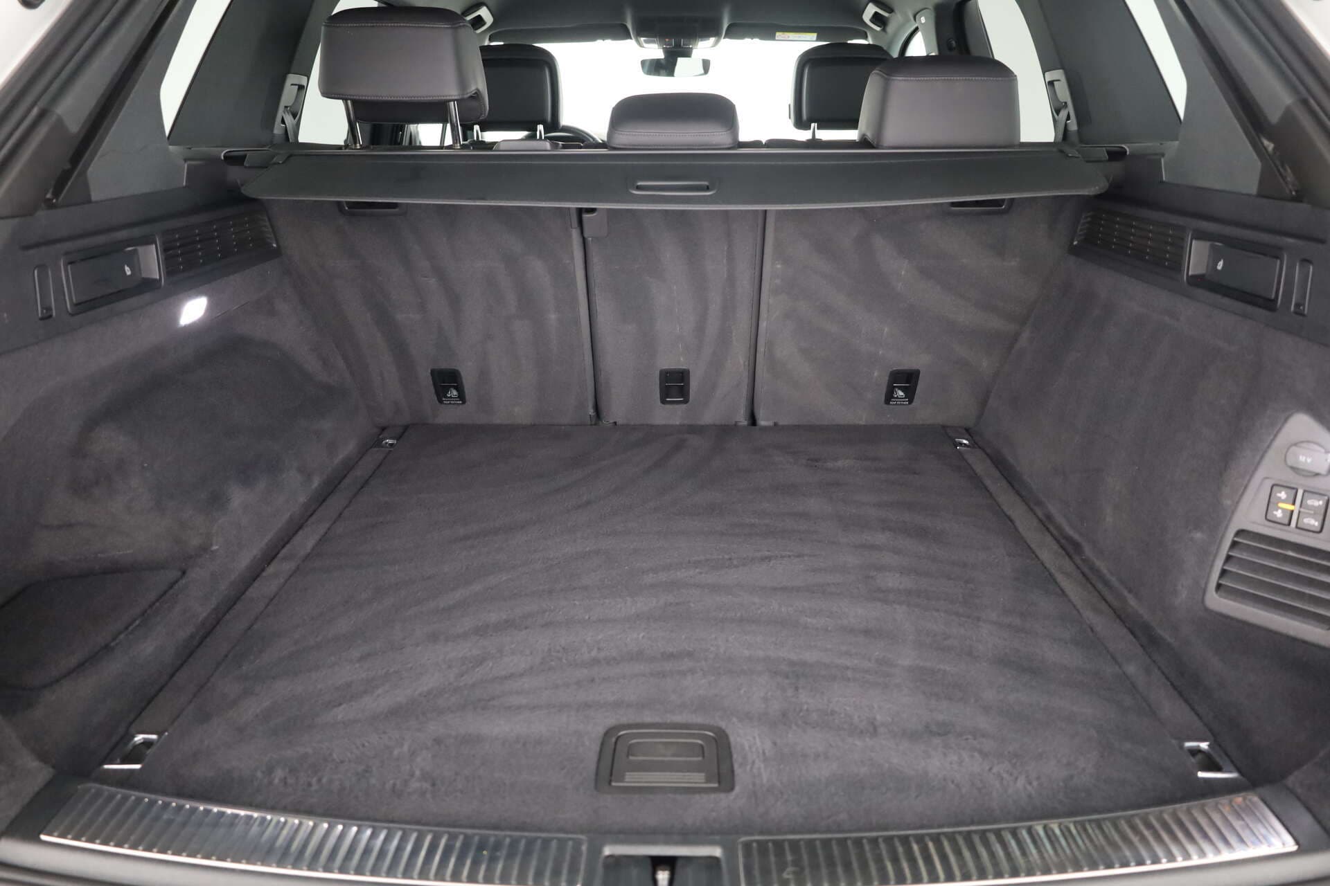 VOLKSWAGEN Touareg, photo 11 sur 17