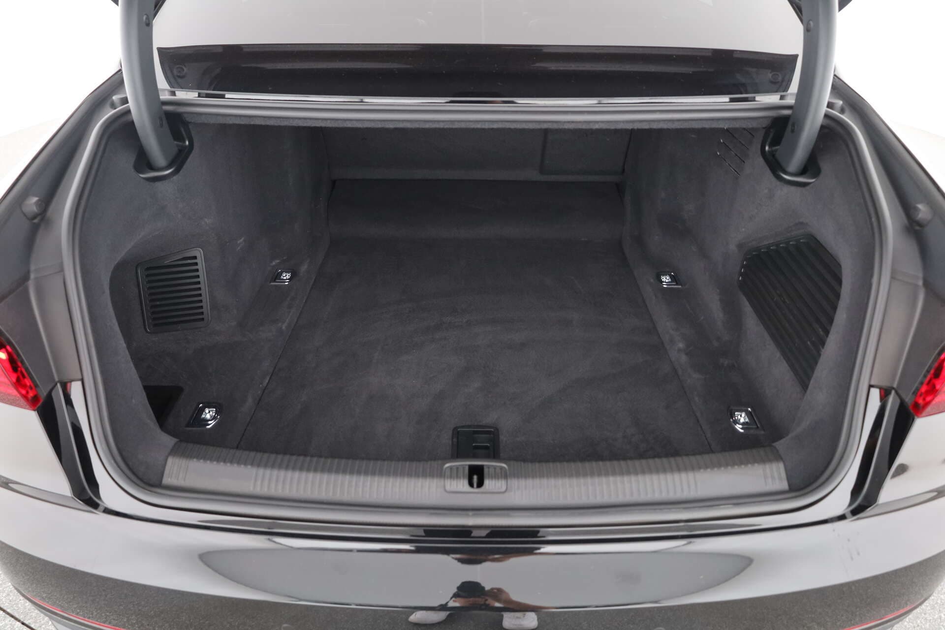 AUDI A8, photo 11 sur 17