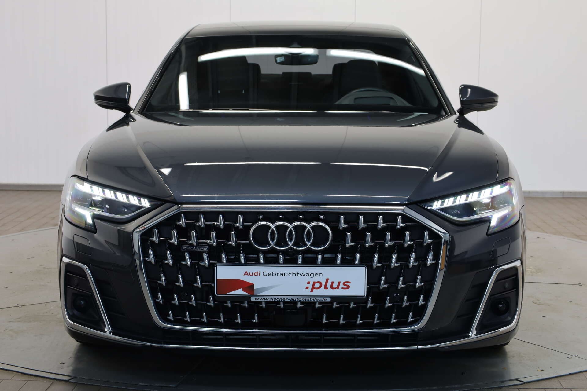 AUDI A8, photo 2 sur 17